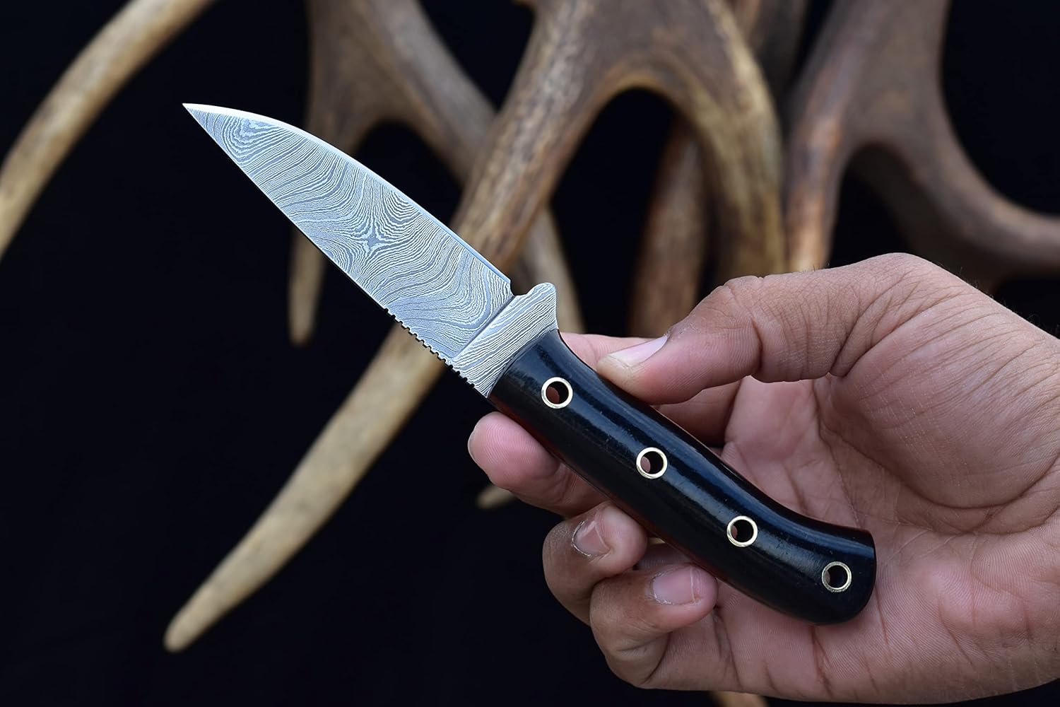 Knives Ranch Cuchillo utilitario EDC hecho a mano de acero de Damasco  Espiga completa  Mango de micarta de arpillera  Funda resistente para