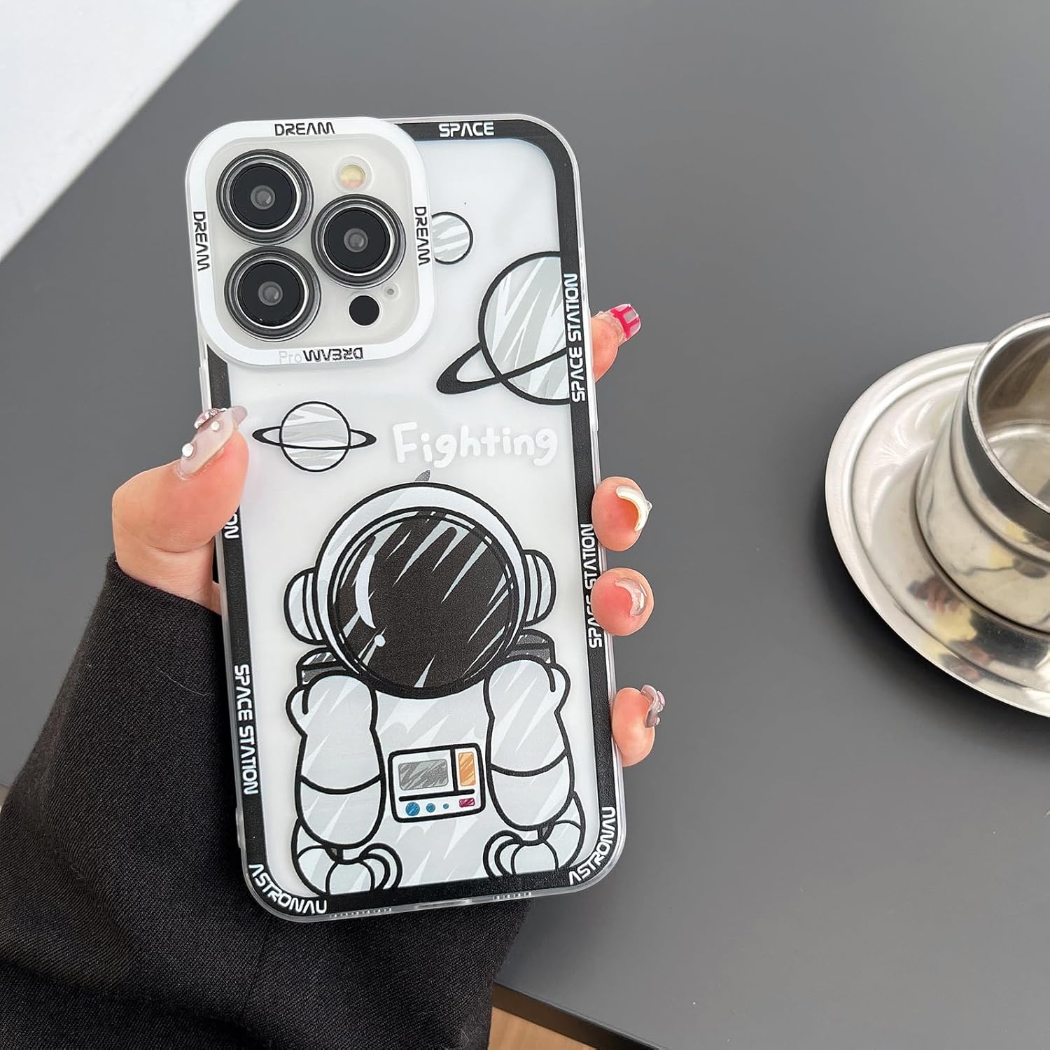 Funda transparente para iPhone 12, diseño de planeta espacial de astronauta de dibujos animados, diseño elegante de luna de poliuretano