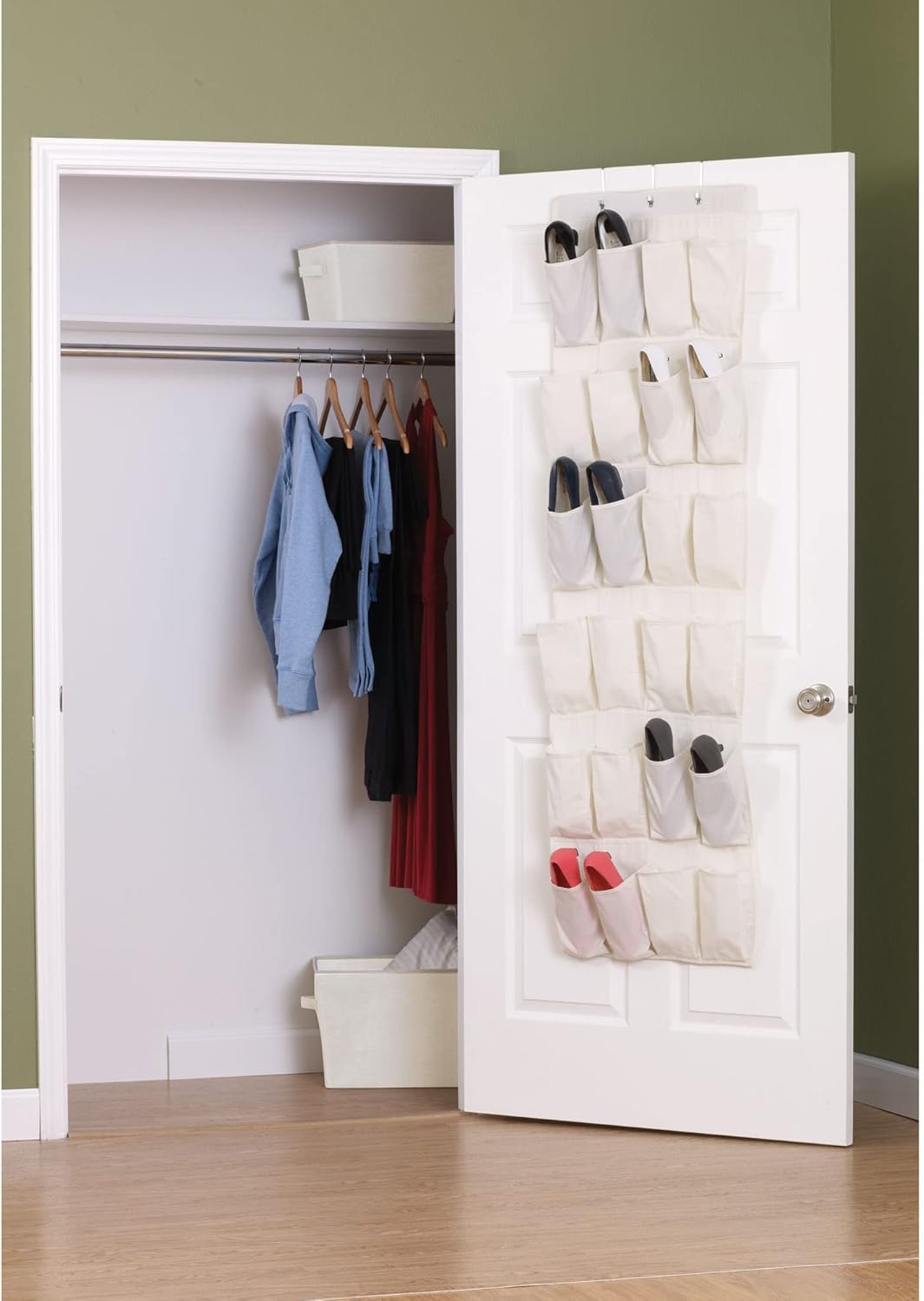 Organizador de armario colgante con estantes de plástico Household Essentials