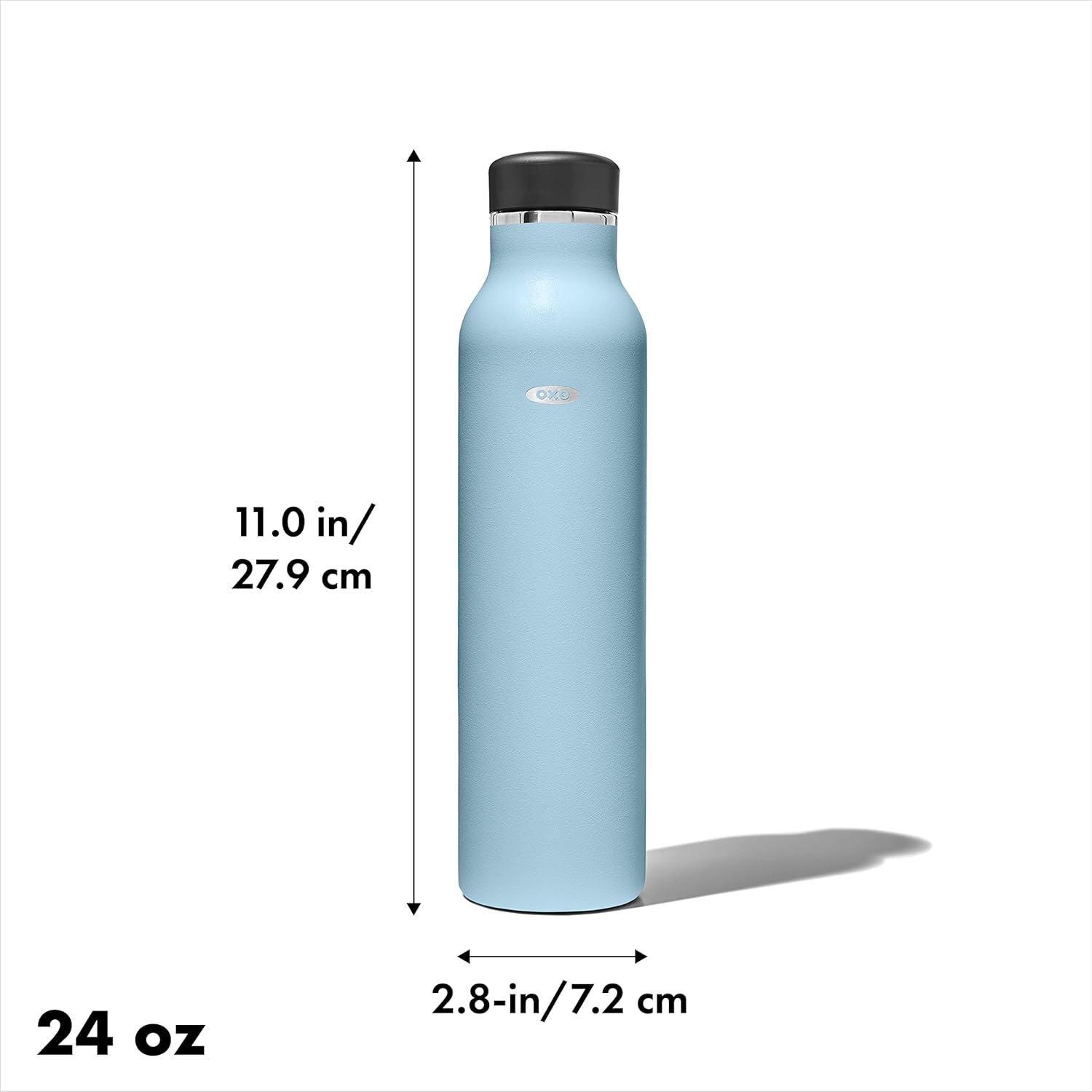 OXO Strive – Botella de agua aislada de 24 onzas con tapa estándar, color azul topacio
