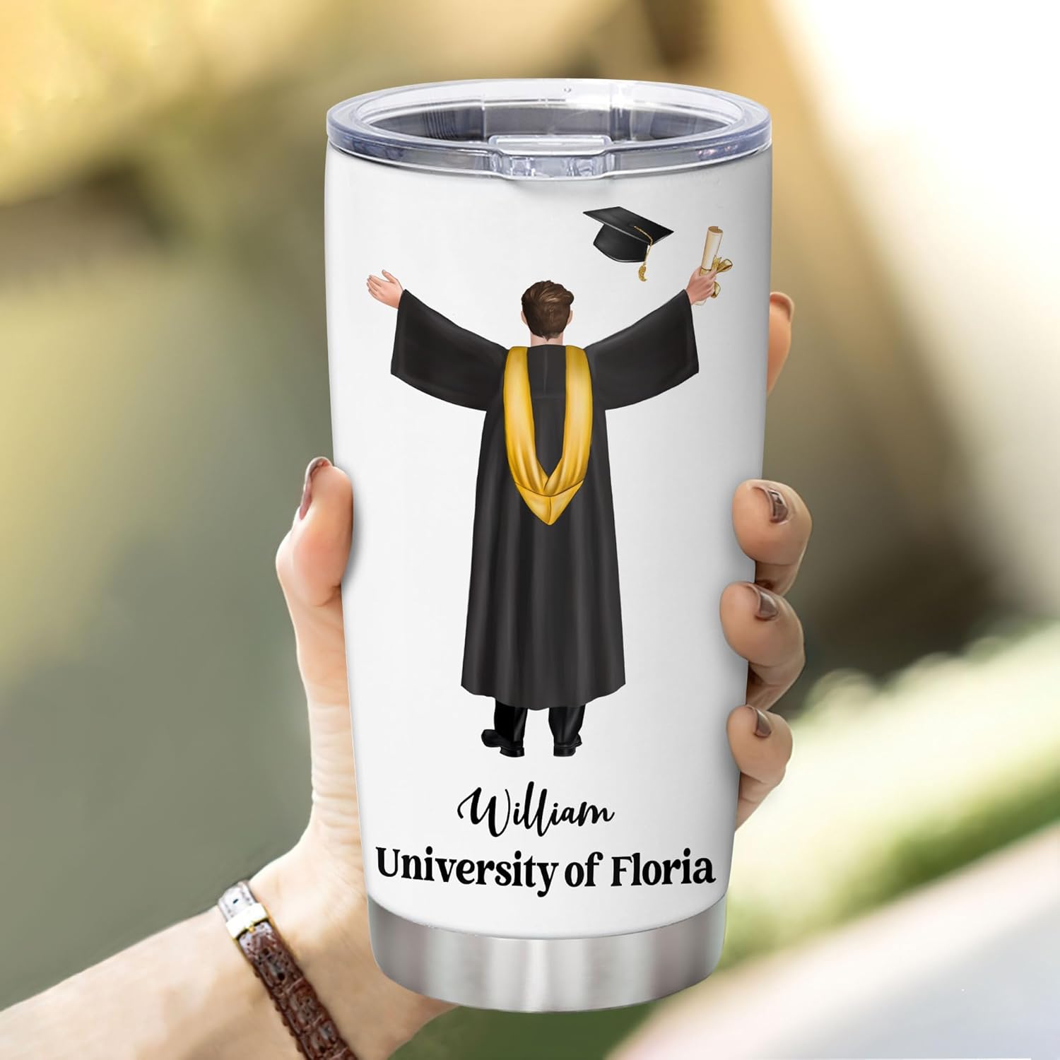 Hyturtle Vaso de graduación personalizado Behind All Your Memories Class Of 2024, tazas personalizadas con tapa, tazas de café de 20 onzas y 30