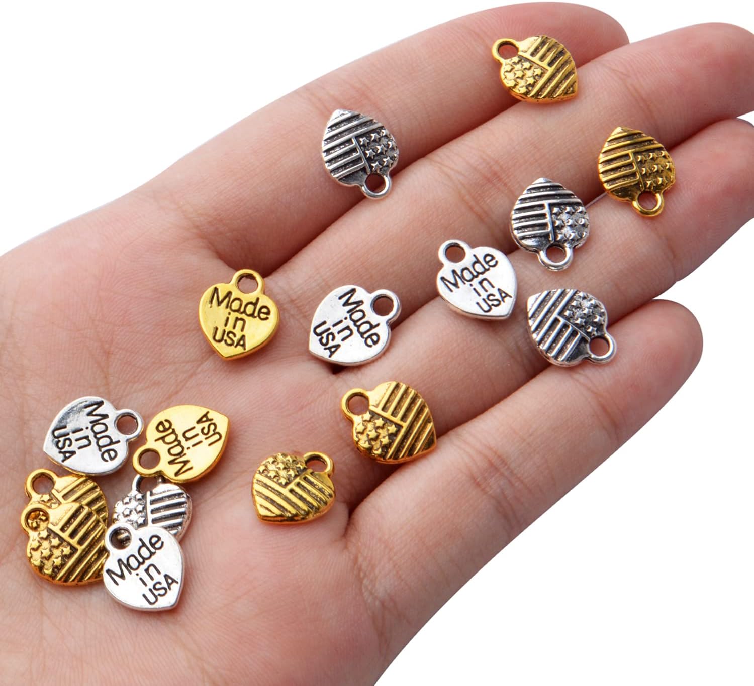 100 dijes en forma de corazón de aleación de bandera estadounidense, colgantes de bandera de corazón para collares, pulseras, joyería, manualidades,