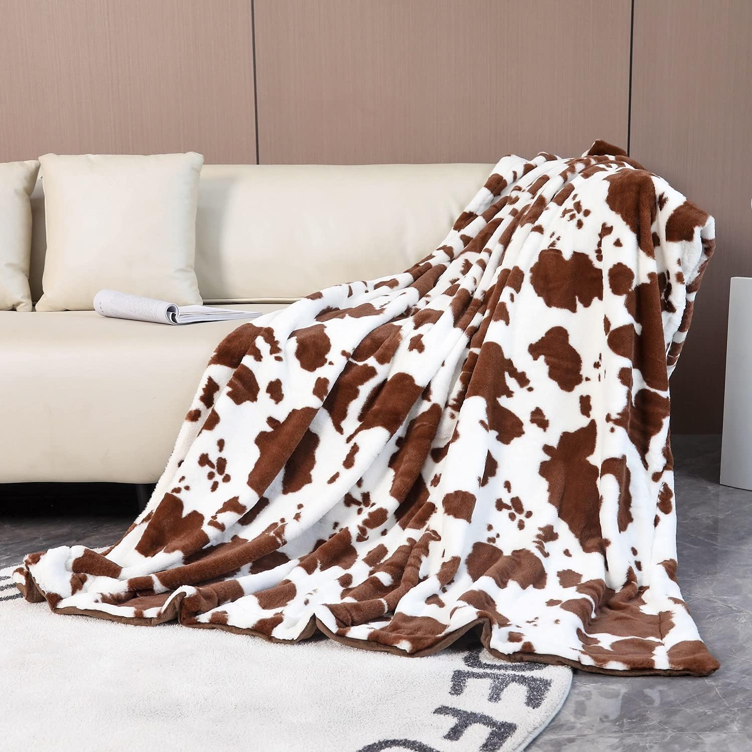 RYNGHIPY Manta con estampado de vaca para sofá o sillón, manta de franela de doble cara con diseño de animales marrón (marrón, 63 x 79 pulgadas)