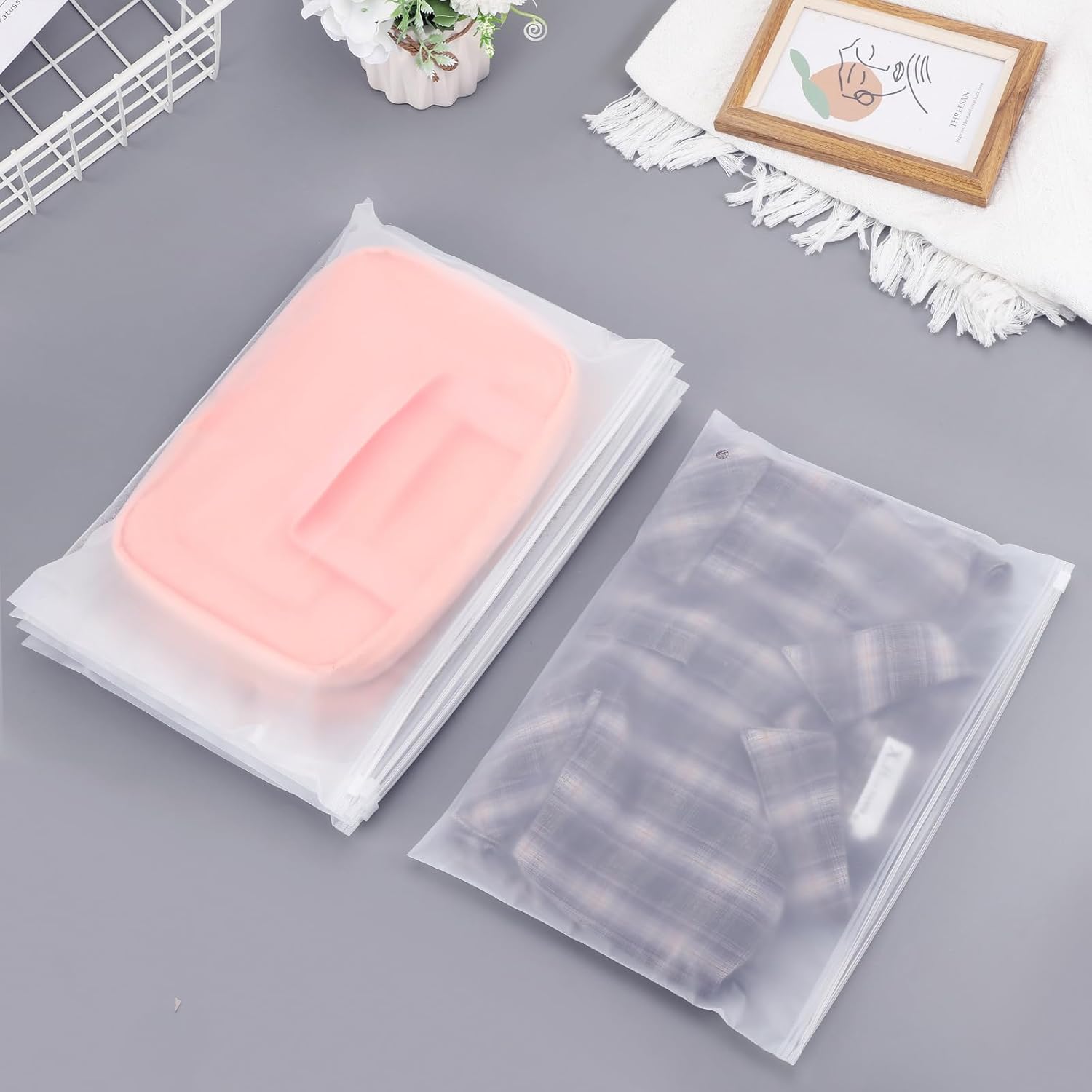 Bolsas de plástico para ropa, 14 x 10 pulgadas, paquete de 100, fuertes y duraderas, resellables de 3 mil de grosor, bolsas de embalaje para envíos,