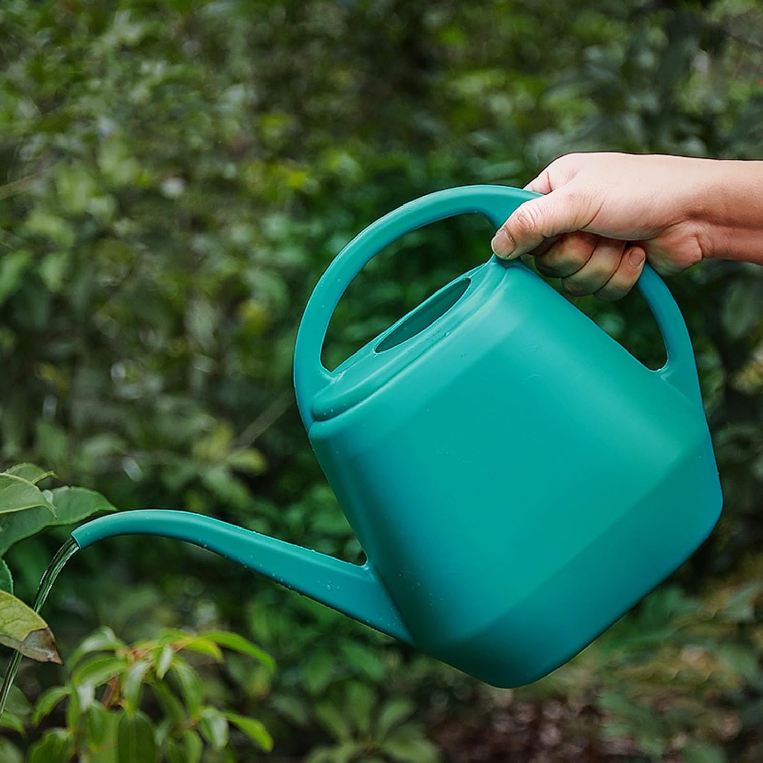 Regadera de plástico con mango cómodo, latas de riego de jardín de 1 galón, regadera de boquilla larga para plantas de riego en interiores y