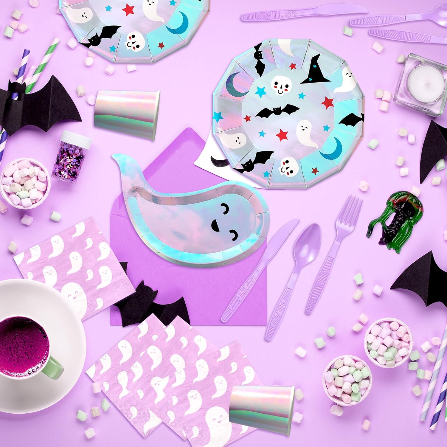Jetec Juego de vajilla desechable de 69 piezas de Halloween, platos de papel redondos desechables con servilletas, vasos de papel, mantel, tenedor