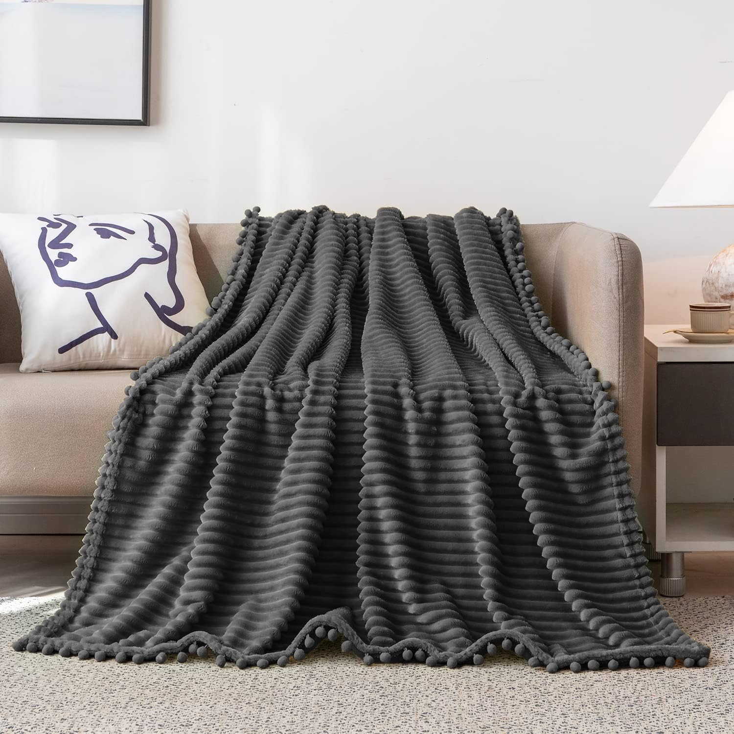 DISSA Manta de forro polar, 51×63 pulgadas, suave, de peluche, esponjosa, esponjosa, cálida, acogedora, perfecta para sofá, cama, con flecos de