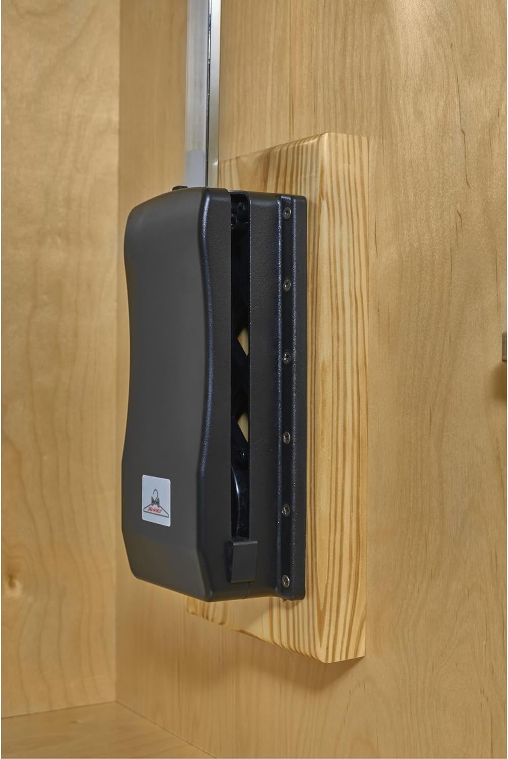 Barras de closet ajustables y abatibles, marca Rev-A-Shelf