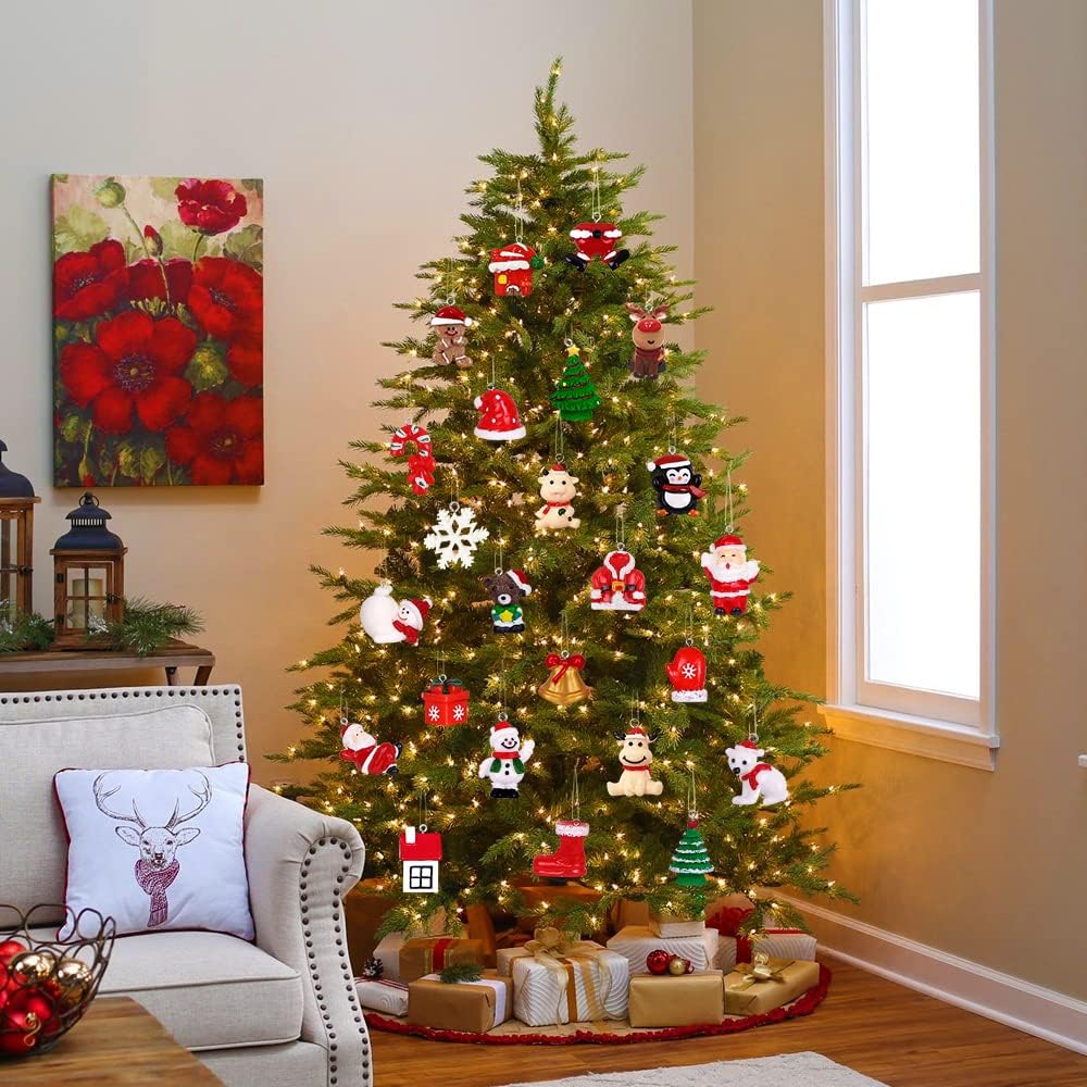 YUJUN Juego de 24 mini adornos de Navidad de resina para decoración de árbol de Navidad, pequeñas figuras en miniatura de resina 3D para decoración
