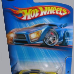 Hot Wheels Chevy Corvette C6 2005 164 Escala Amarillo Chevy Corvette C6 Die Cast Car #175 Hot Wheels Chevy Corvette C6 2005 164 Escala Amarillo Chevy Corvette C6 Die Cast Car #175