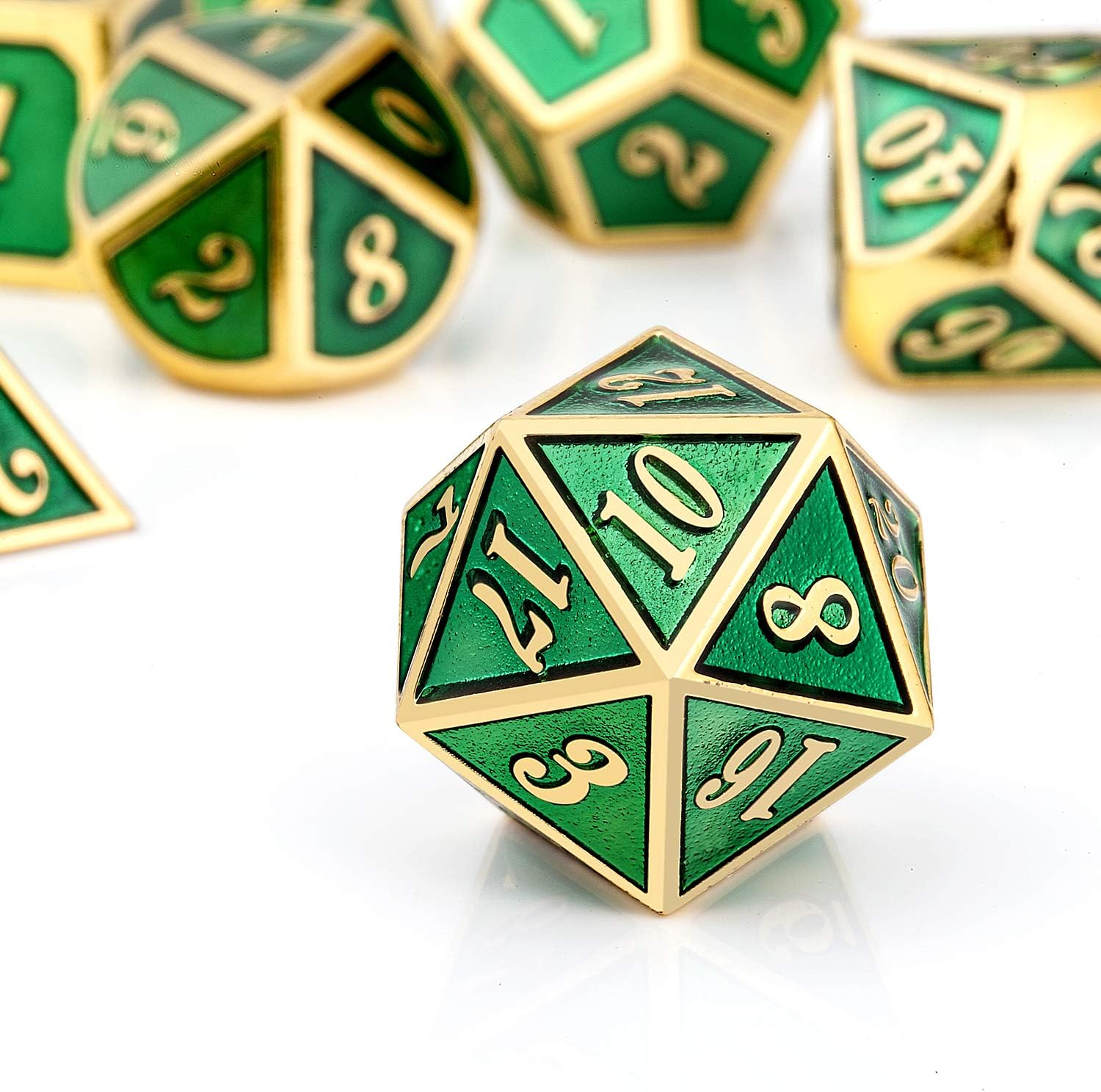 DNDND – Juego de dados de metal para D&D, 7dados DND verdes con caja de metal para juegos de rol como Dungeons and Dragons y juegos de mesa (números