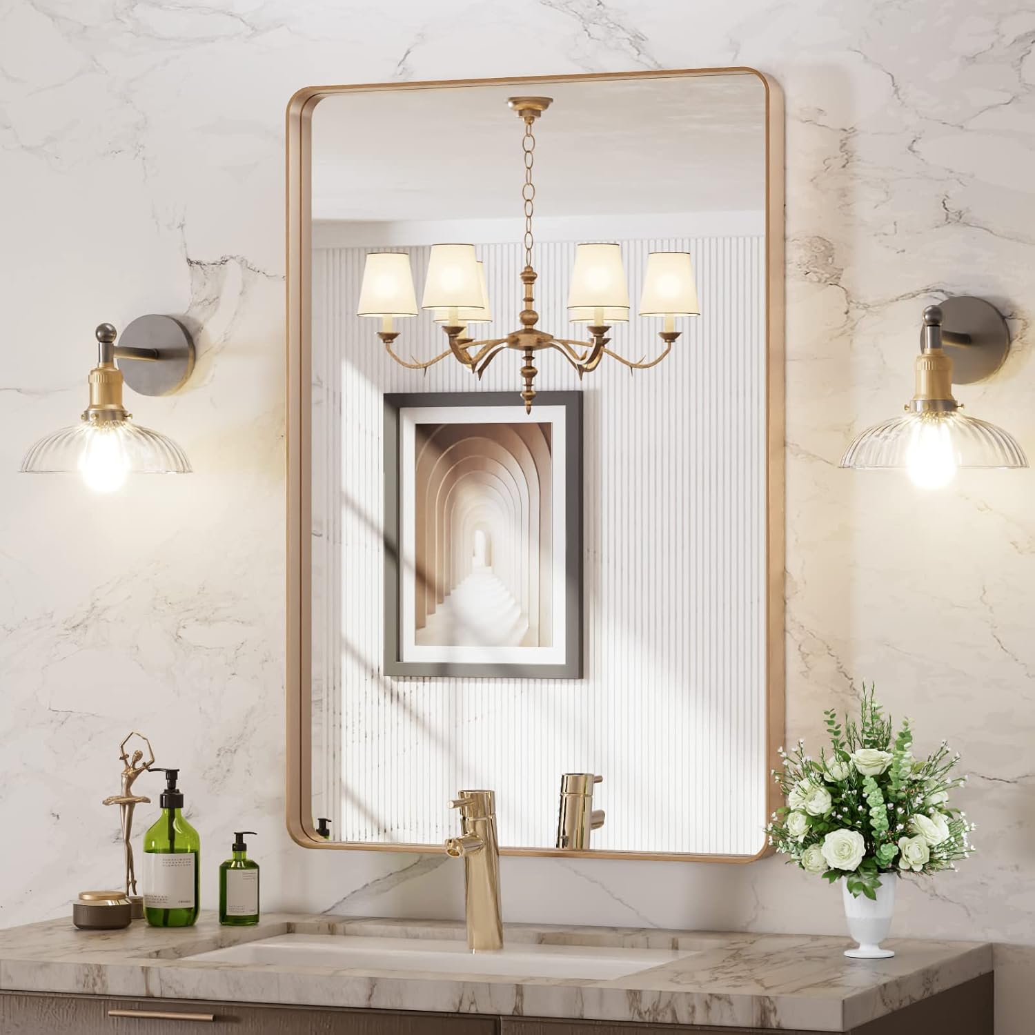 LOAAO Espejo de baño dorado de 24 x 36 pulgadas, espejo rectangular redondeado con marco dorado, espejo de tocador de baño dorado cepillado montado