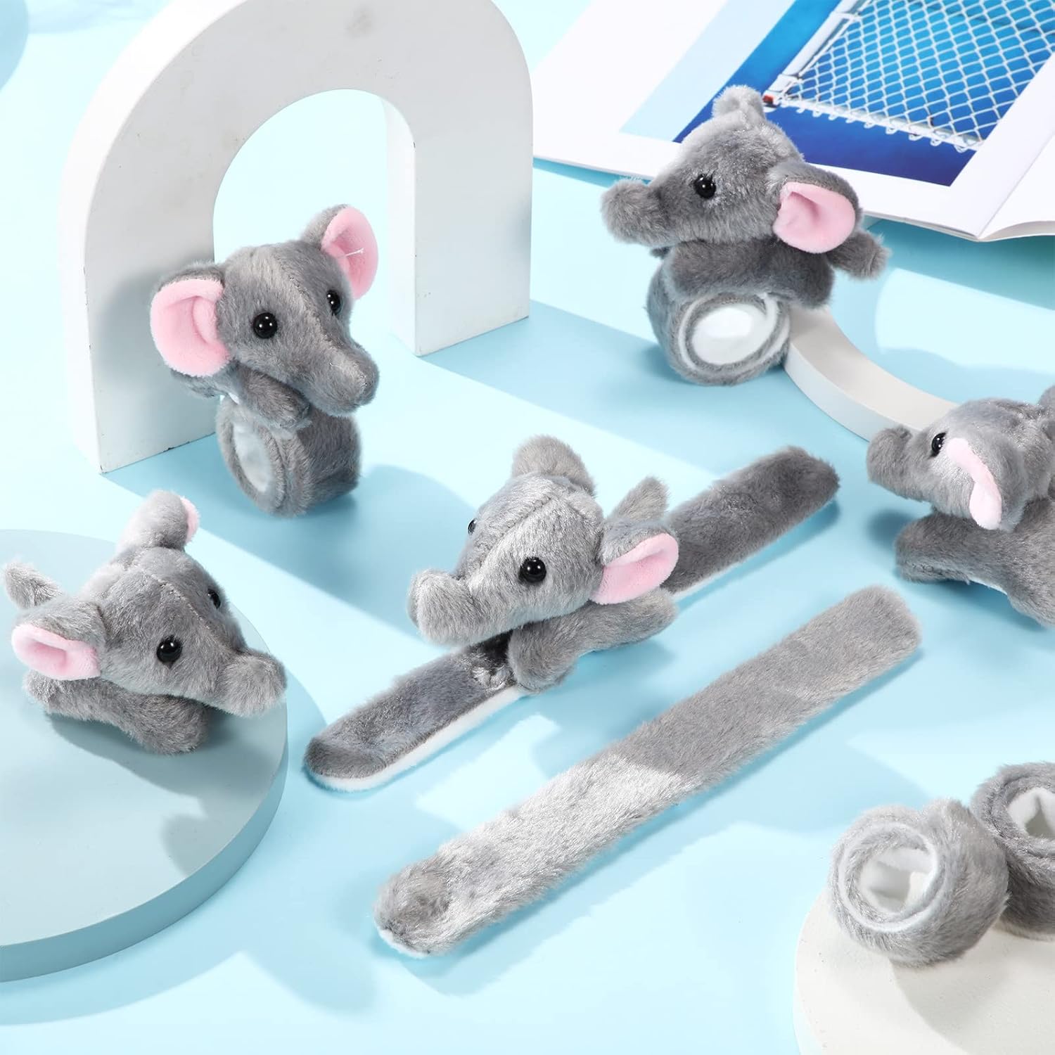 Regalos para el día de San Valentín, 8 pulseras de animales de peluche, adorables pulseras de animales de peluche a granel para niños y niñas,