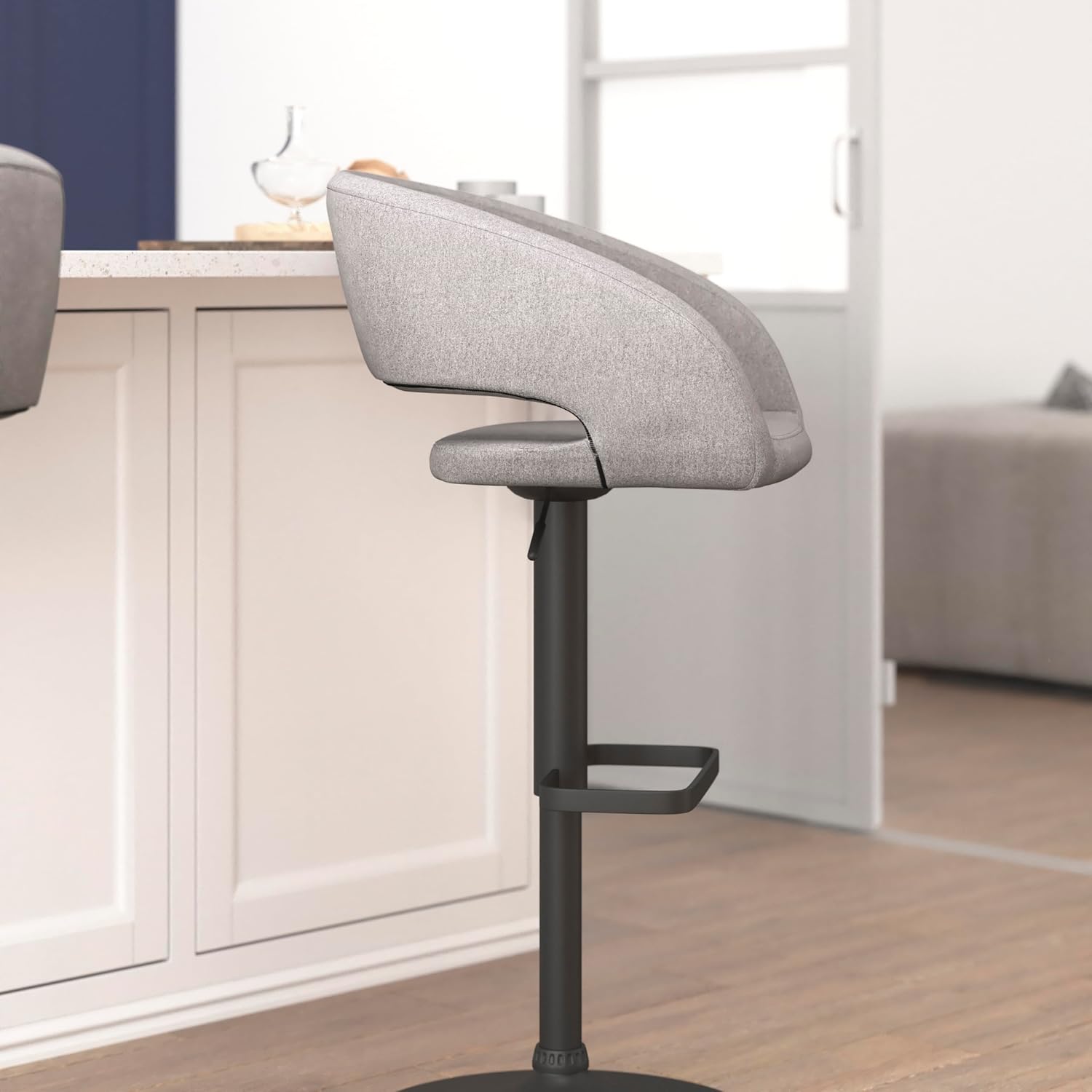 BizChair Taburete de bar de altura ajustable de tela gris contemporánea con respaldo medio redondeado y base negra