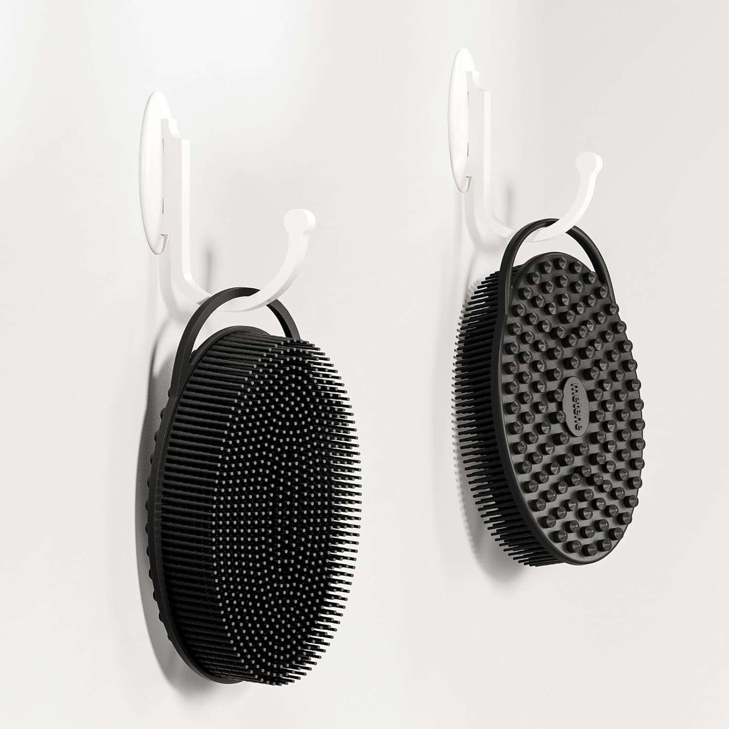 Metene Exfoliante corporal de silicona para ducha y baño, suave, enjabona bien, larga duración, color negro con lazo
