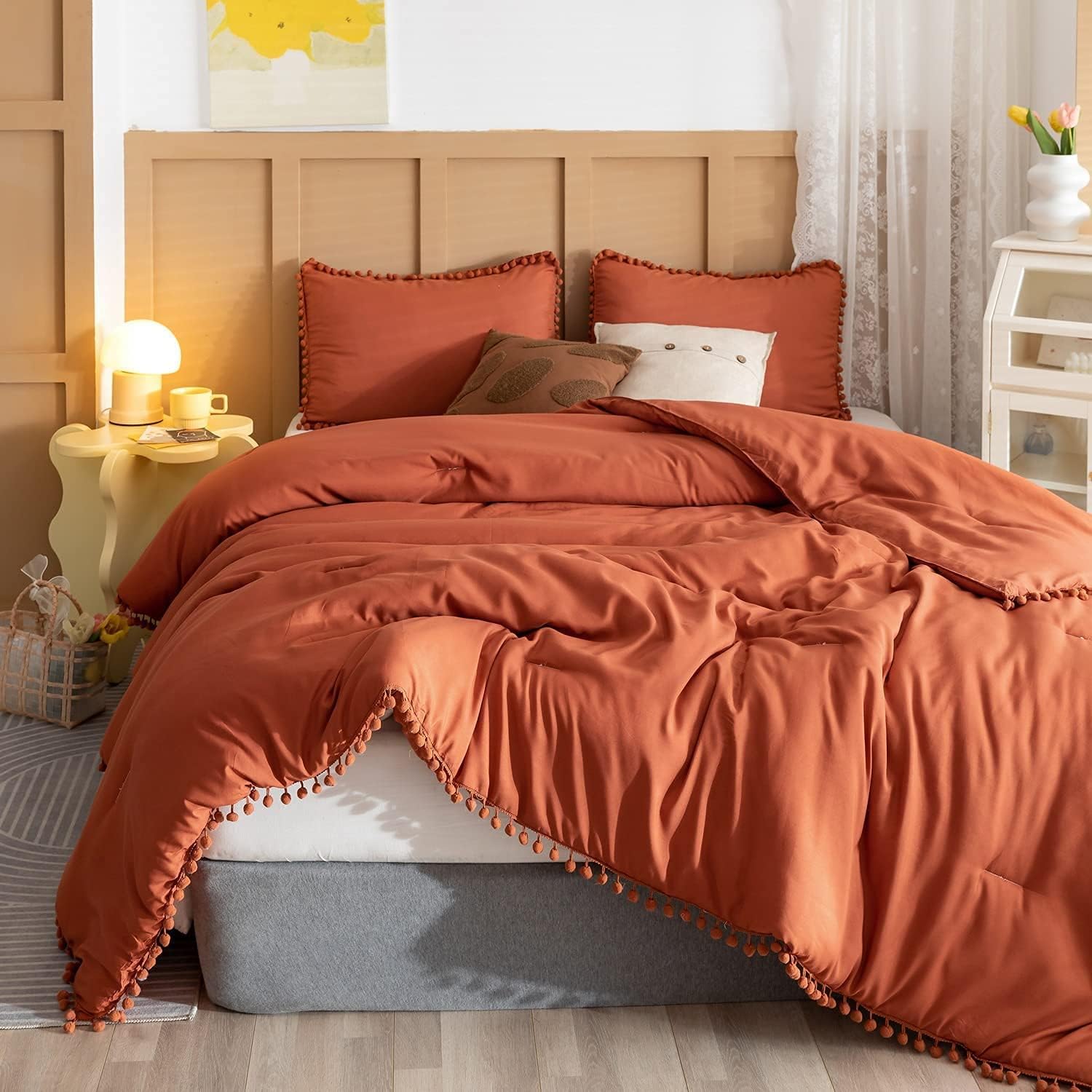 YIRDDEO Juego de edredón de terracota tamaño California King de 3 piezas, ropa de cama bohemia con pompones, color naranja quemado, juego de ropa de