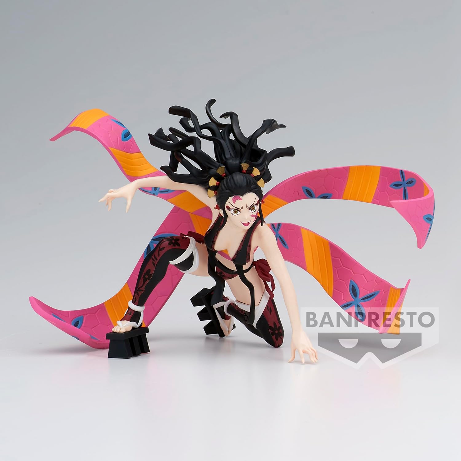 Banpresto – Demon Slayer Kimetsu no Yaiba – Daki (ver A), Figura de estrellas vibratorias Bandai Spirits