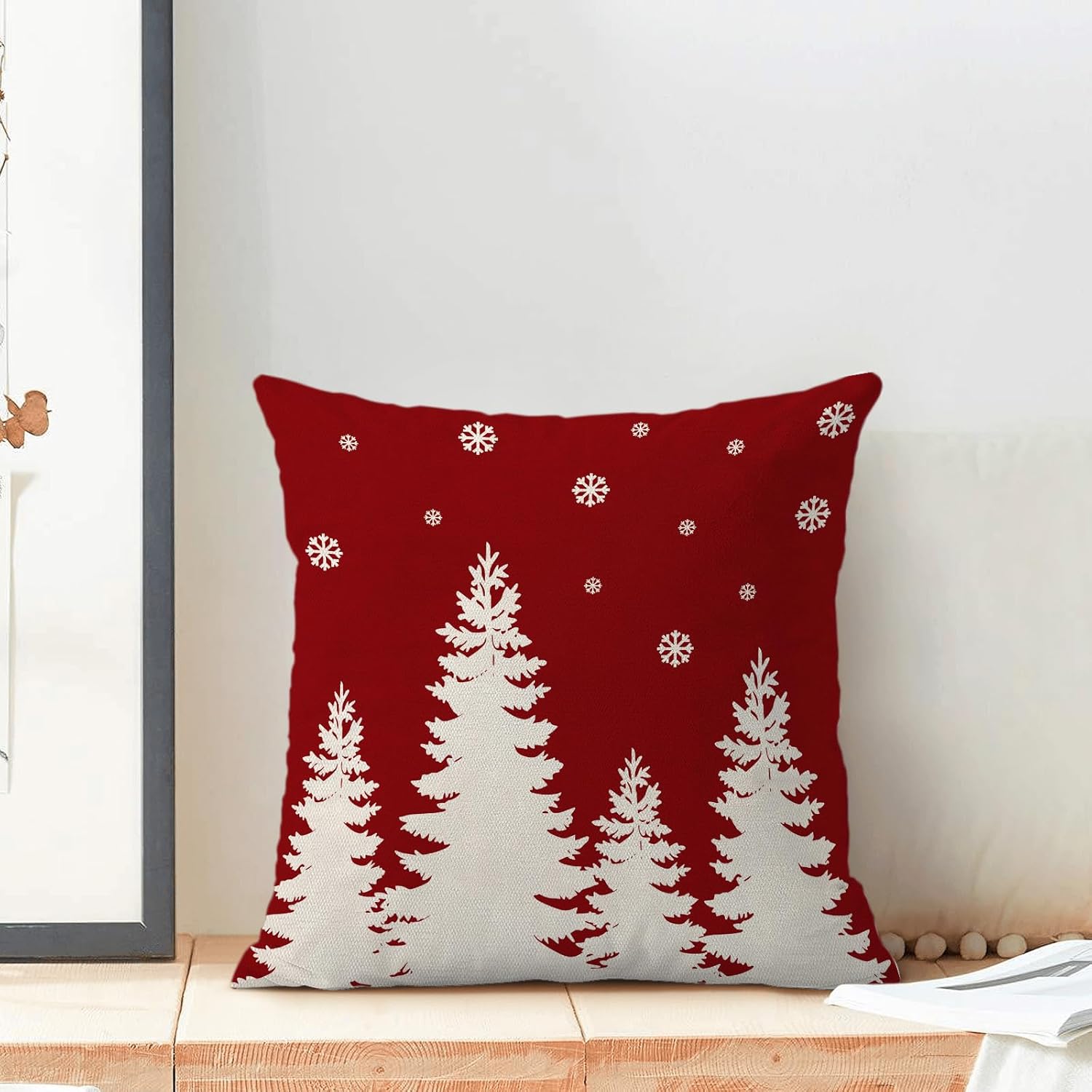 Juego de 2 fundas de almohada de Navidad de 18 x 18 pulgadas, diseño de copos de nieve de árbol de Navidad, color rojo y blanco, fundas decorativas