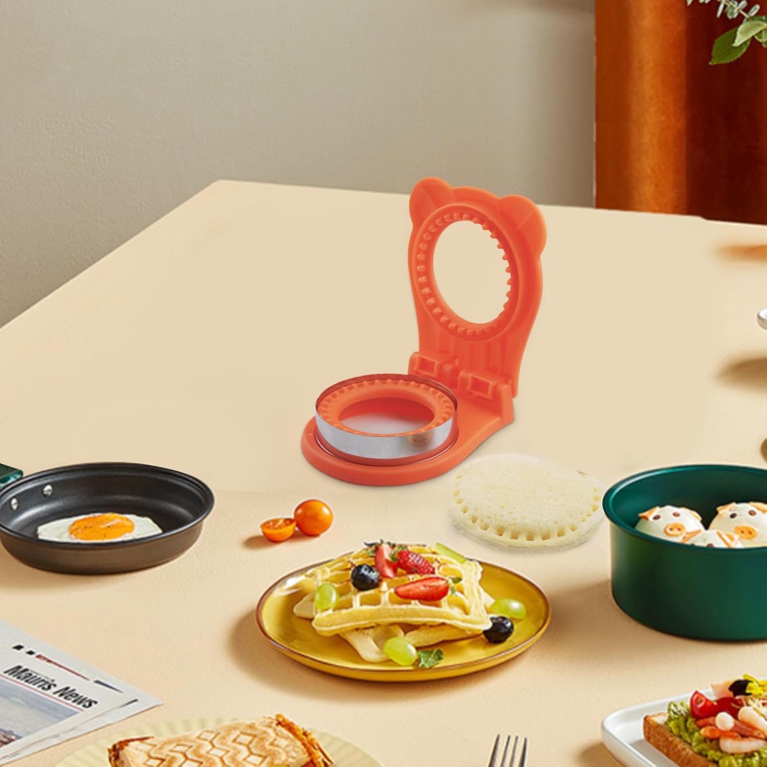 Cortador de sándwich naranja  Perfecto para sándwiches, galletas y creaciones de bricolaje, cortador y sellador de sándwiches, desoxidante de pan