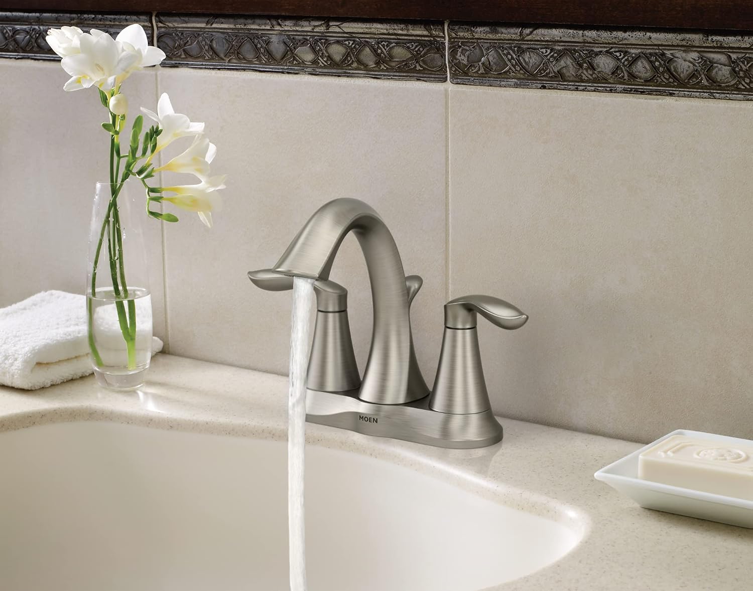 Moen 6410ORB Eva – Llave de lavamanos de dos mandos con conjunto de drenaje