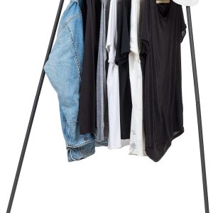 Iris USA Perchero esquinero para colgar ropa, fácil de montar, estante de metal independiente, almacenamiento en espacio pequeño, diseño moderno y Iris USA Perchero esquinero para colgar ropa, fácil de montar, estante de metal independiente, almacenamiento en espacio pequeño, diseño moderno y