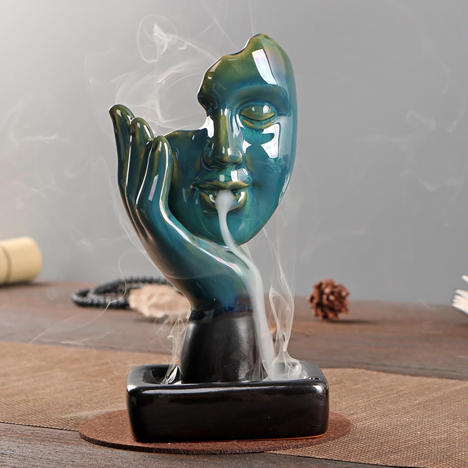 YYW Thinking Statue – Soporte para incienso con reflujo, quemador de incienso, cascada, adorno de aromaterapia, decoración del hogar con conos de