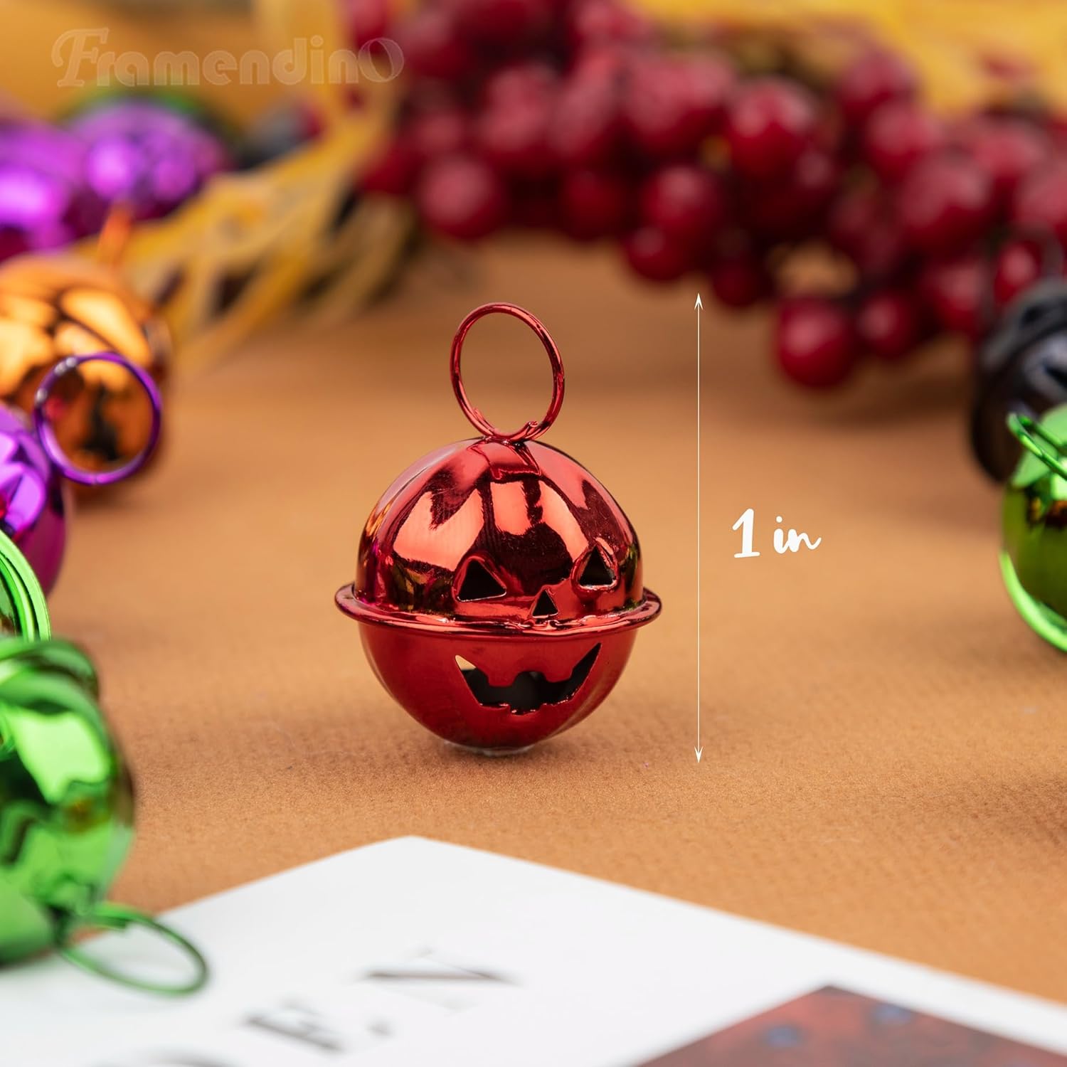 Framendino, Paquete de 60 campanas de calabaza, campanas de Halloween, cascabeles coloridos para Halloween, cuentas de calabaza