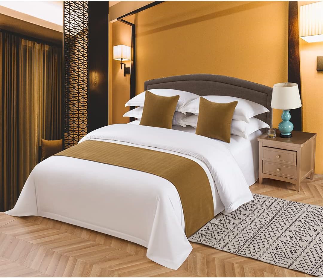 KOMAGOME – Bufanda de cama sólida, para cama de hotel, hostal, resorts, dormitorio (caqui, 102.4 x 18.9 in para cama de 6.6 ft)