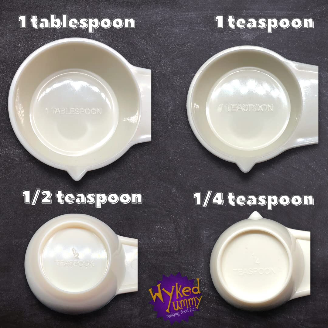 Wyked Yummy Sabor a vainilla de imitación con (2) botellas de 8 onzas de vainilla de imitación de panadero y (1) cuchara medidora todo en uno