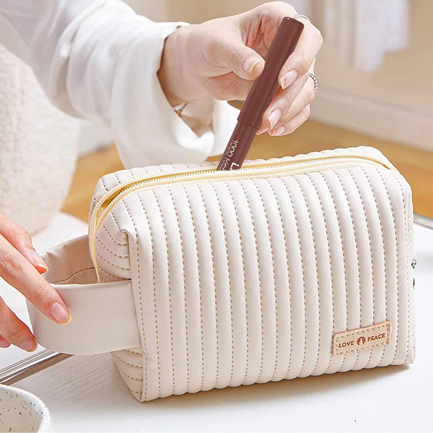Meiyuuo Bolsa de maquillaje pequeña y bonita bolsa de cosméticos portátil bolsa de maquillaje de viaje, bolsas de aseo impermeables para accesorios