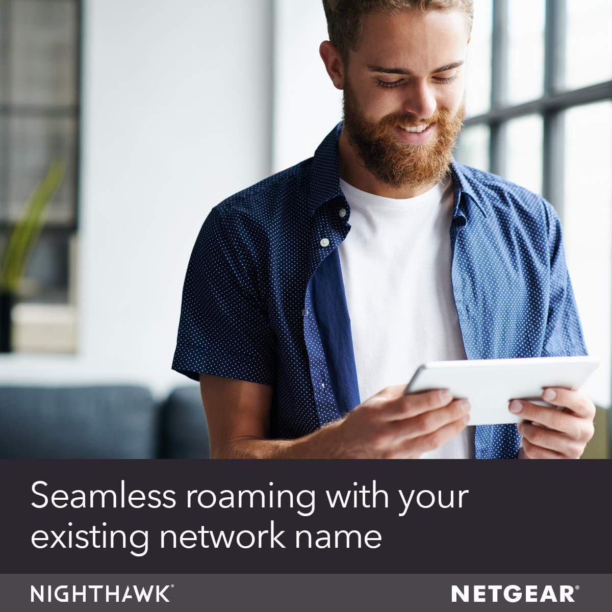 NETGEAR Nighthawk Mesh X4S – Extensor de malla WiFi de tres bandas con enchufe de pared, color blanco (renovado)