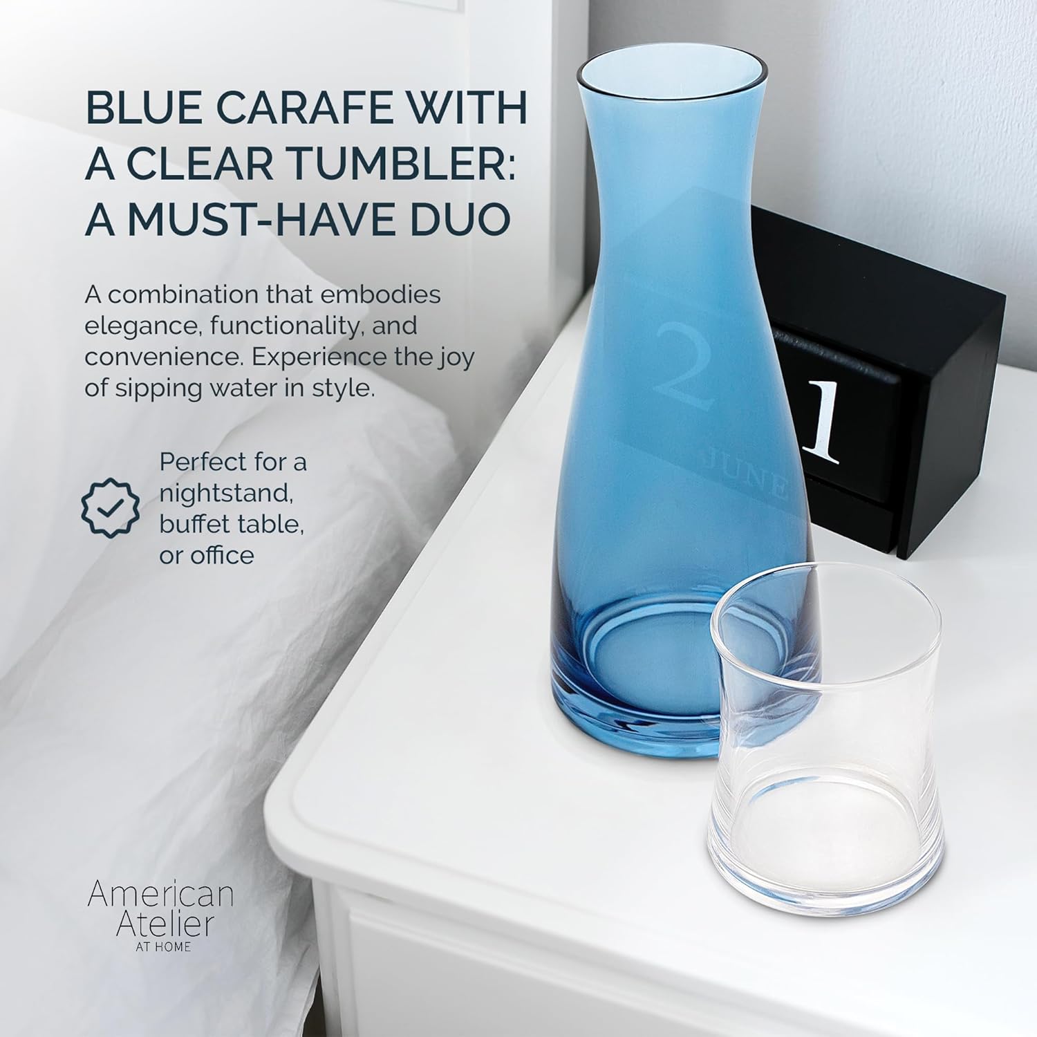 American Atelier Jarra de agua azul con vaso transparente  Jarra de 33 onzas y vaso a juego  Usa la taza como tapa para jarra  Para habitación de