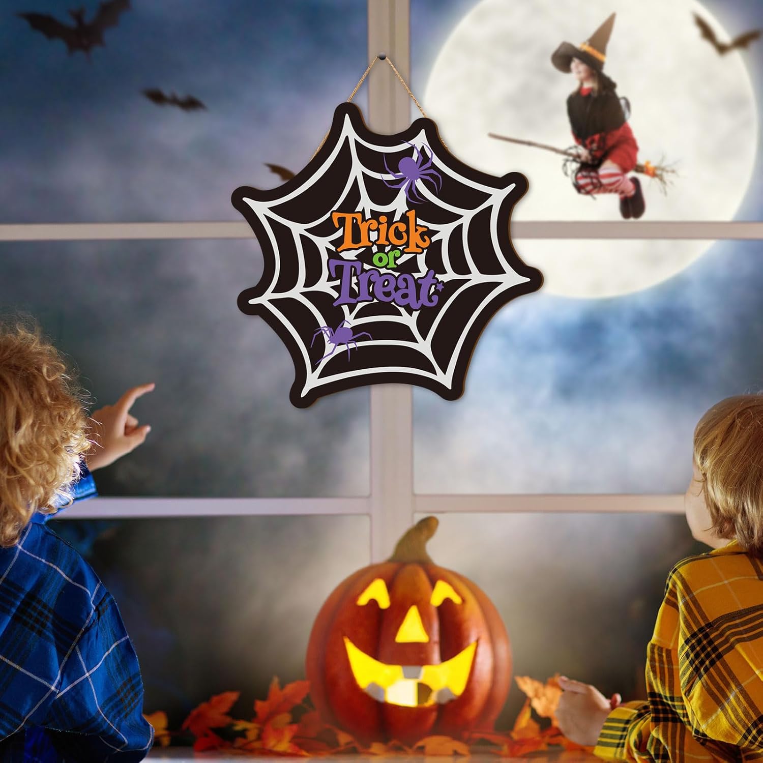 Whaline Letrero colgante de madera con diseño de telaraña de Halloween, diseño de truco o trato, corona de bienvenida, decoración de Halloween,