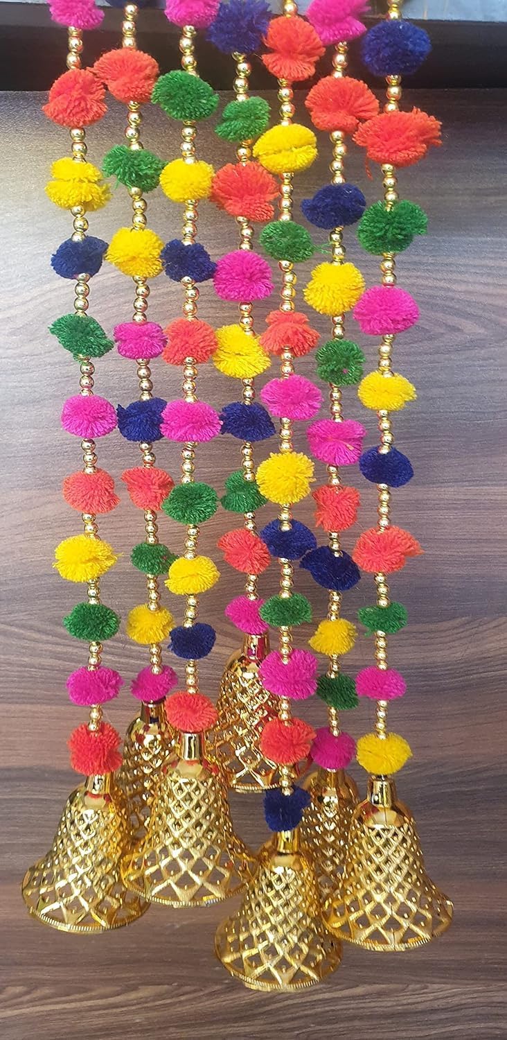 Pellet Stores – Toranes para colgar en la puerta de plástico y tela reciclados, pompones de lana con campana, para colgar en la pared, latkans y