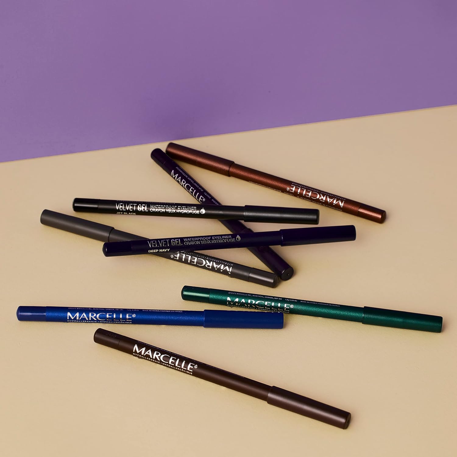 Marcelle Delineador de ojos de gel de terciopelo, impermeable, azul marino profundo, hipoalergénico y sin fragancia, 0.04 onzas