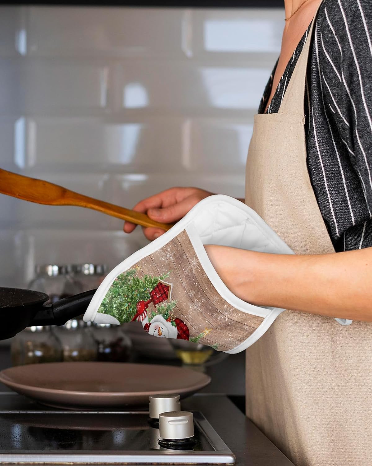Farmhouse Snowman 2Pcs Pot Holders for Kitchen,Non Slip & Heat Insulation Terry Cloth Potholder Set with Pocket,Thick Hot Pad Oven Mitts Trivet