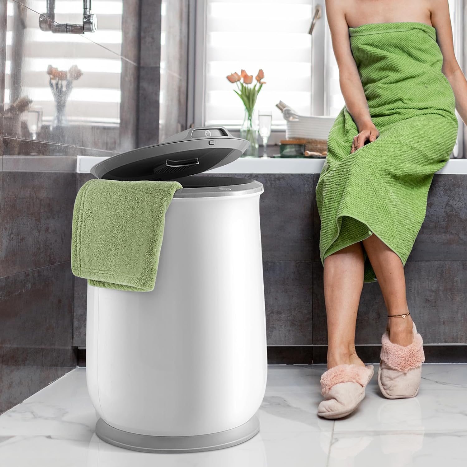 Tangkula Cubo calentador de toallas para baño, barril calentador de toallas con tapa abatible de 21 litros con bloqueo de seguridad, apagado