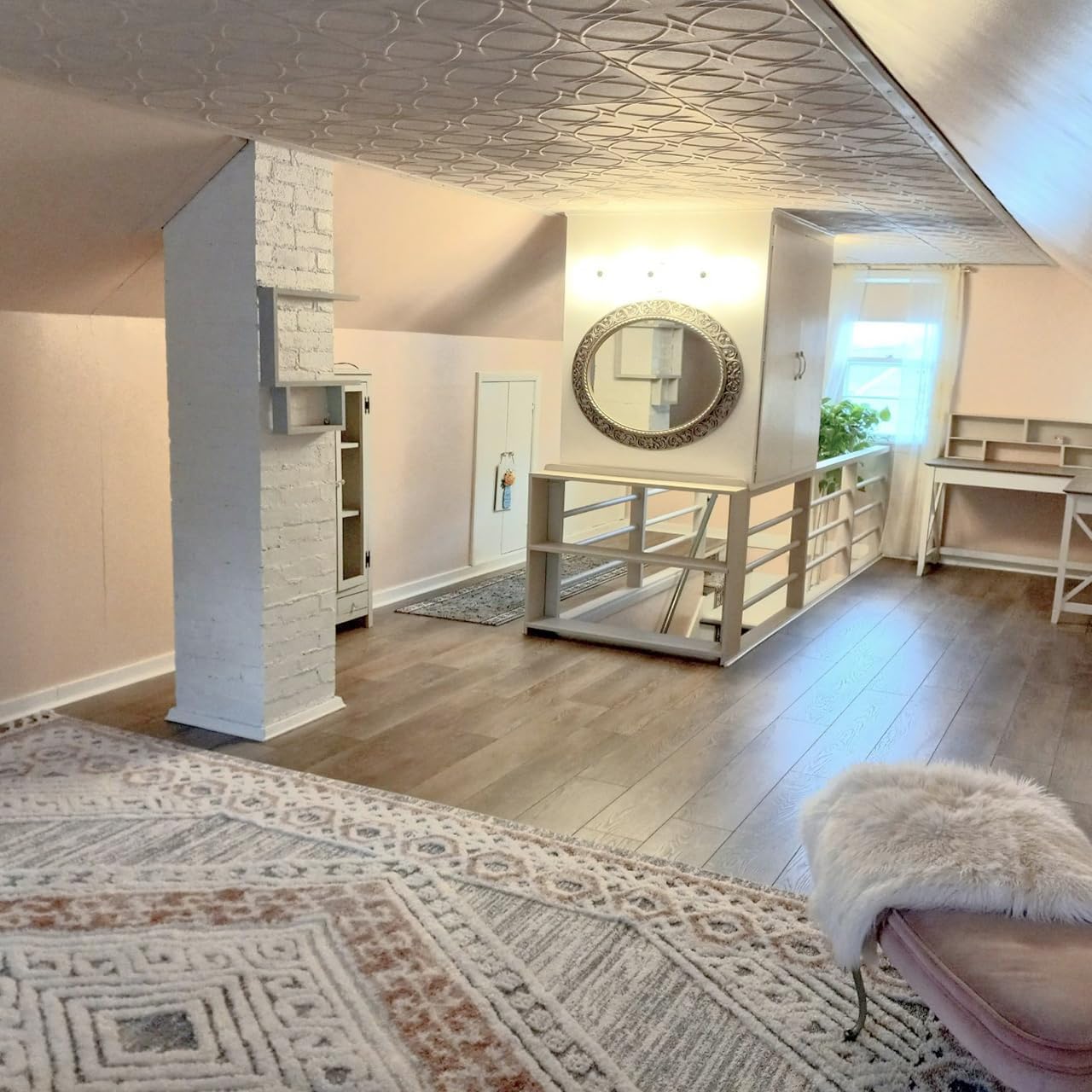 A La Maison Ceilings R82 – Azulejo de techo de espuma con pegamento de círculos y estrellas (128 pies cuadradoscaja), paquete de 48, blanco ultra