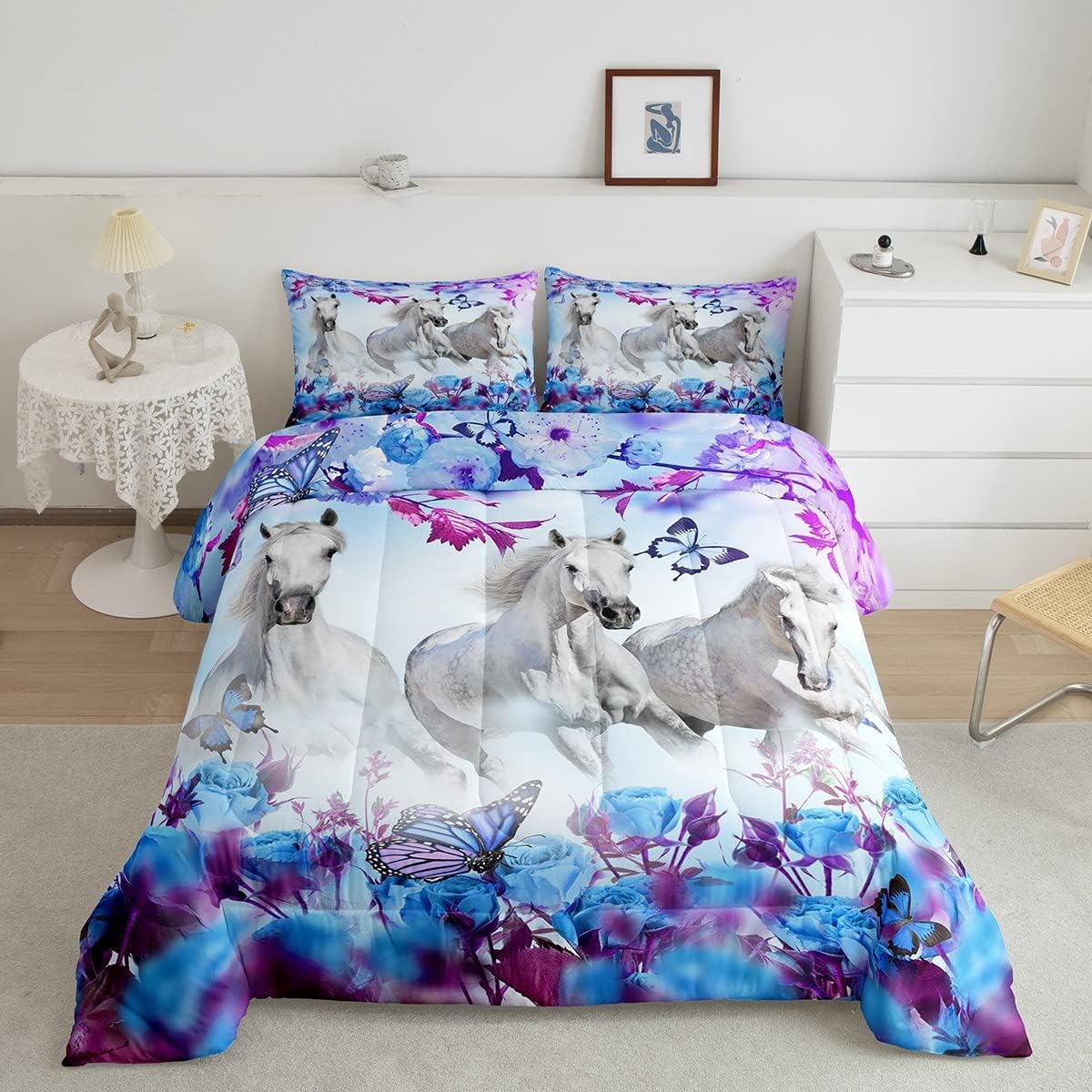 Juego de edredón de caballo blanco, tamaño Queen, juego de ropa de cama de 3 piezas con diseño de mariposa y rosas para decoración de habitación de