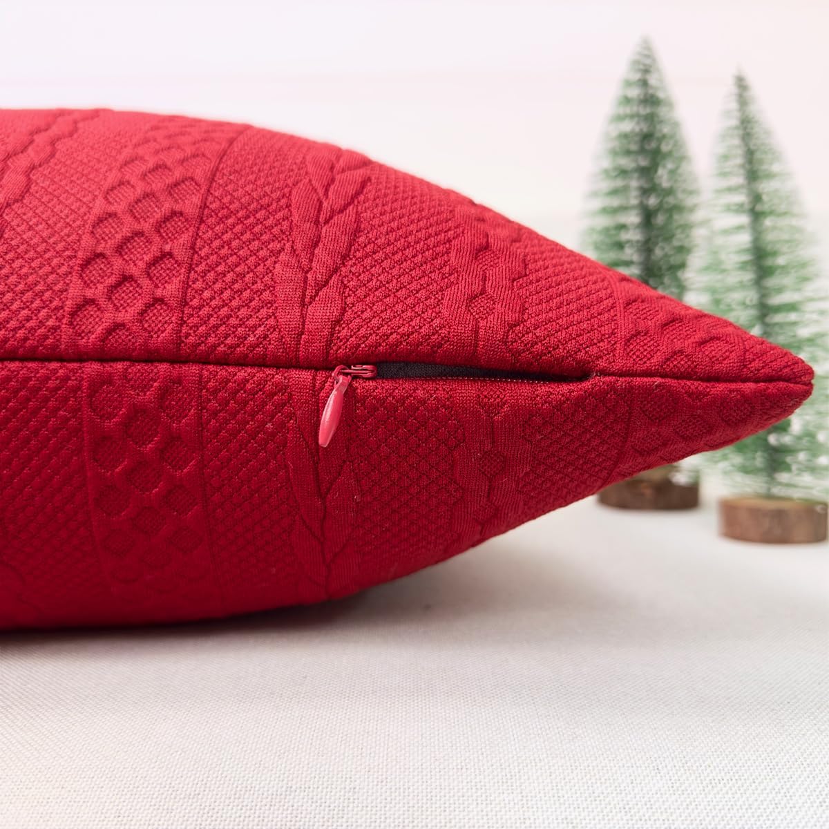 Booque Valley Fundas de almohada rojas navideñas, fundas de cojín decorativas, modernas, trenzadas, ultra suaves, elásticas, para sofá, dormitorio