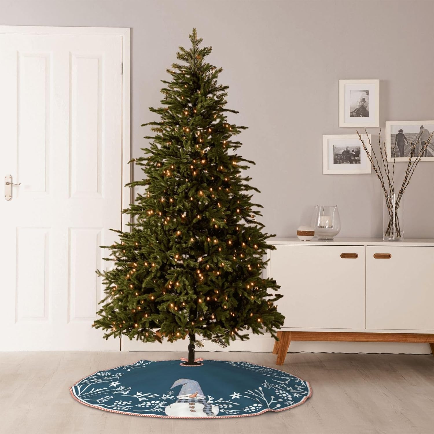 Falda de árbol de Navidad, lindo muñeco de nieve con simples decoraciones botánicas blancas de Navidad, para fiestas de vacaciones, decoración de