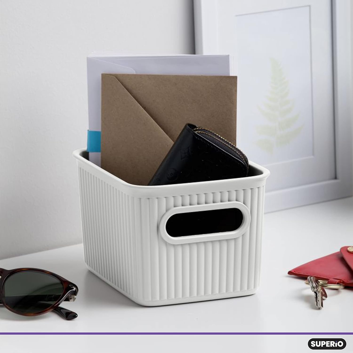 Superio Ribbed Collection – Canastas organizadoras de plástico decorativas abiertas para el hogar, pequeñas cajas blancas (paquete de 4) para