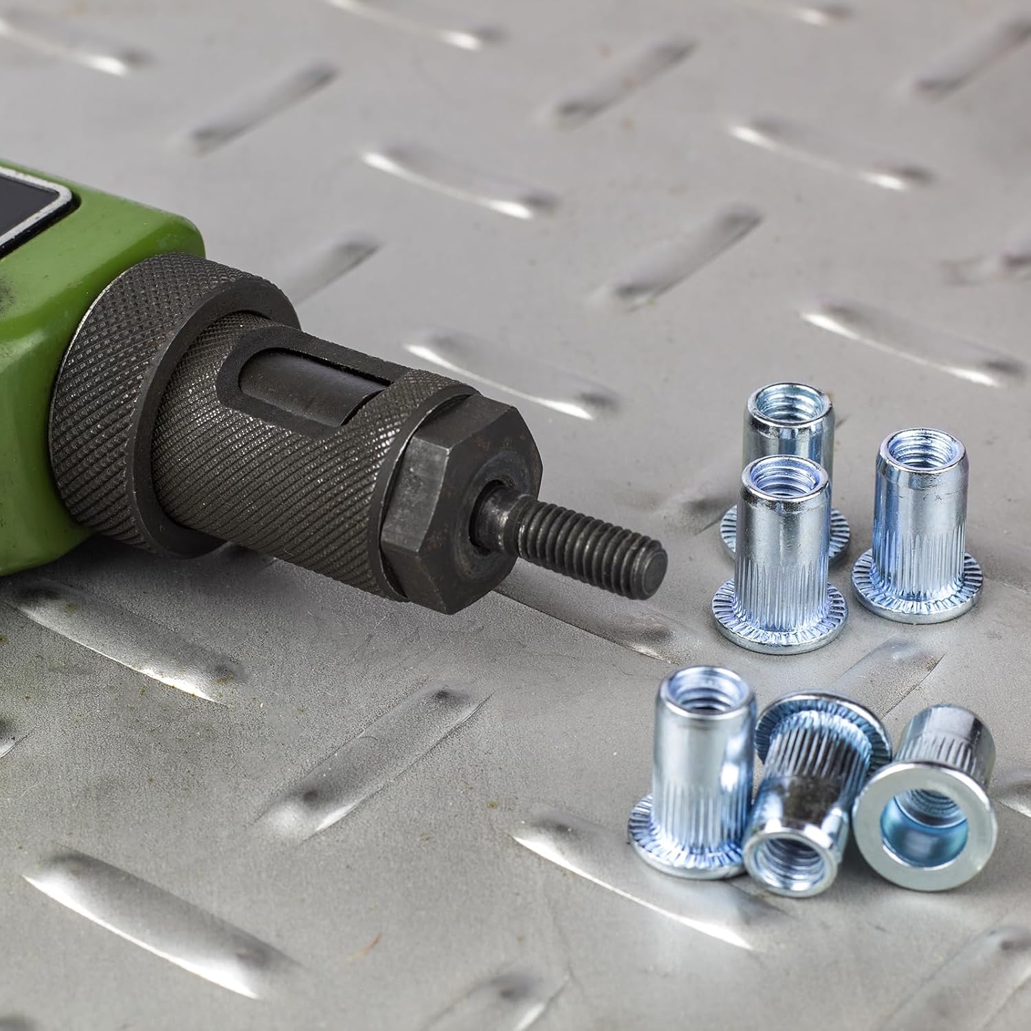 uxcell Tuercas de remache M10, 20 tuercas de inserción roscadas de cabeza plana de acero al carbono chapadas en zinc para metal, plástico
