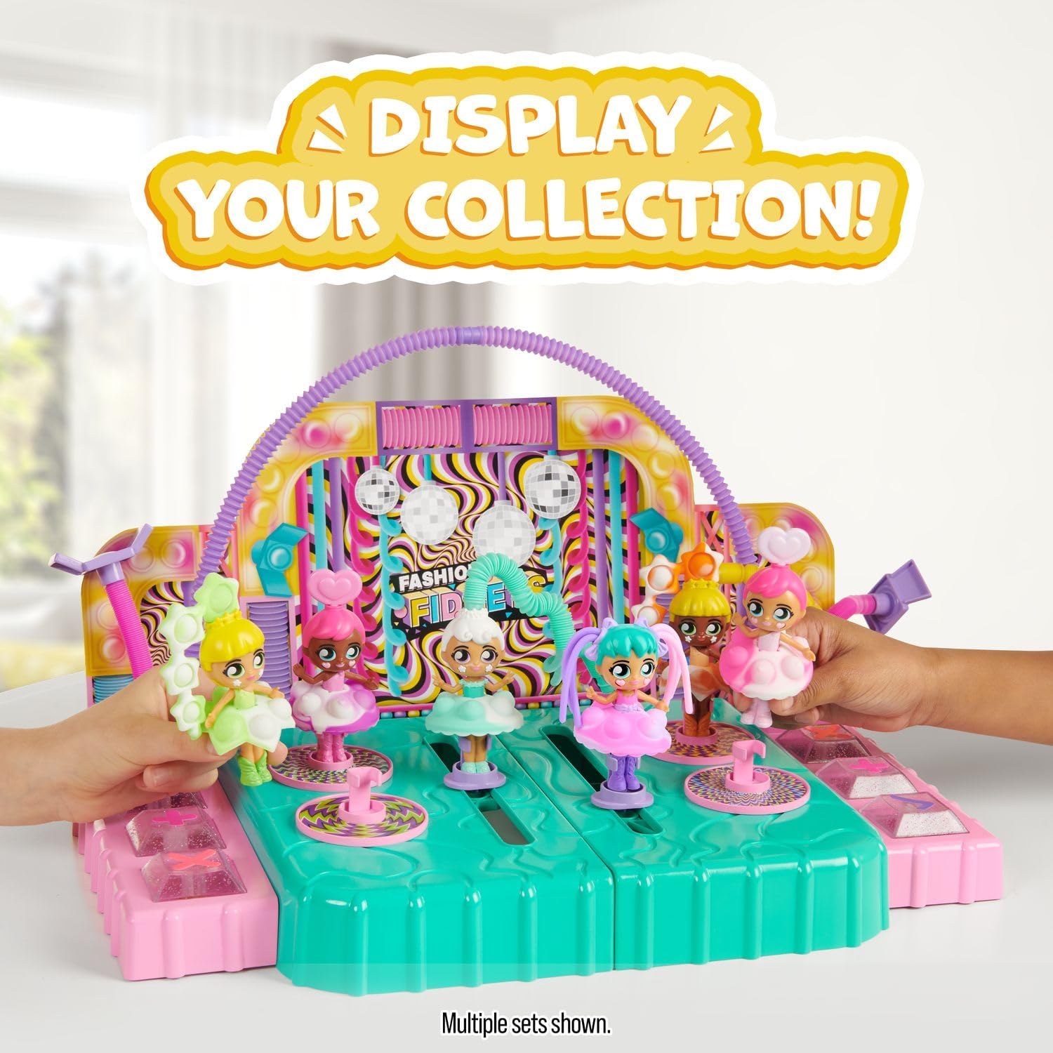 Juego de desfile de moda, pista 2 en 1 y tablero de comercio con muñeca exclusiva