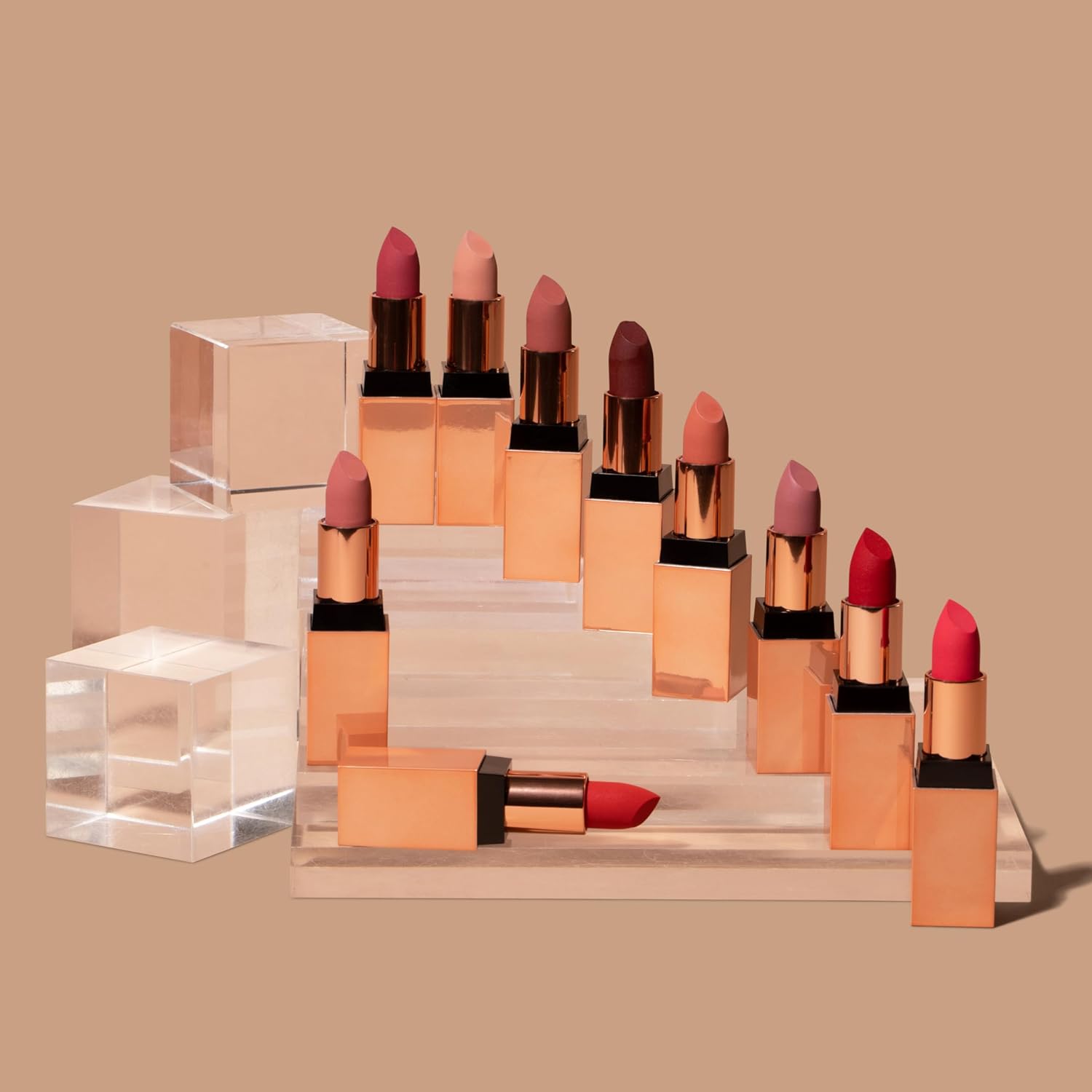 Bossy Cosmetics Lápiz labial vegano mate, de larga duración, hidratante con vitamina E y aceite de semilla de sandía (Badass – Color naranja suave)