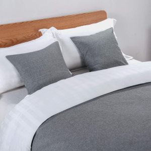 Funda protectora para cama lisa, de uso decorativo para dormitorios, hoteles, suites de boda Mengersi Funda protectora para cama lisa, de uso decorativo para dormitorios, hoteles, suites de boda Mengersi