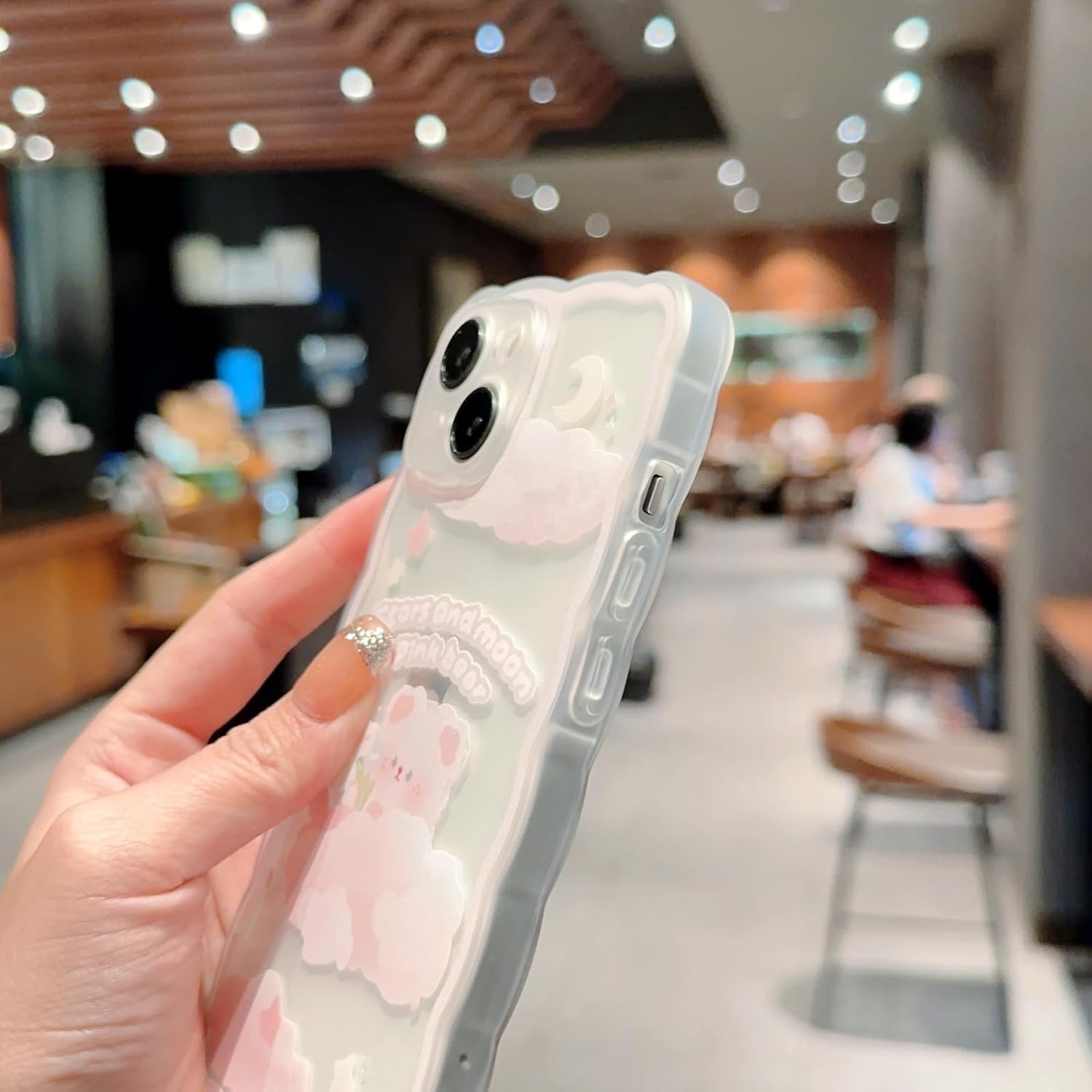 Funda compatible con iPhone 15, bonito diseño floral de dibujos animados de oso y mariposa para mujeres y niñas, funda estética kawaii delgada y