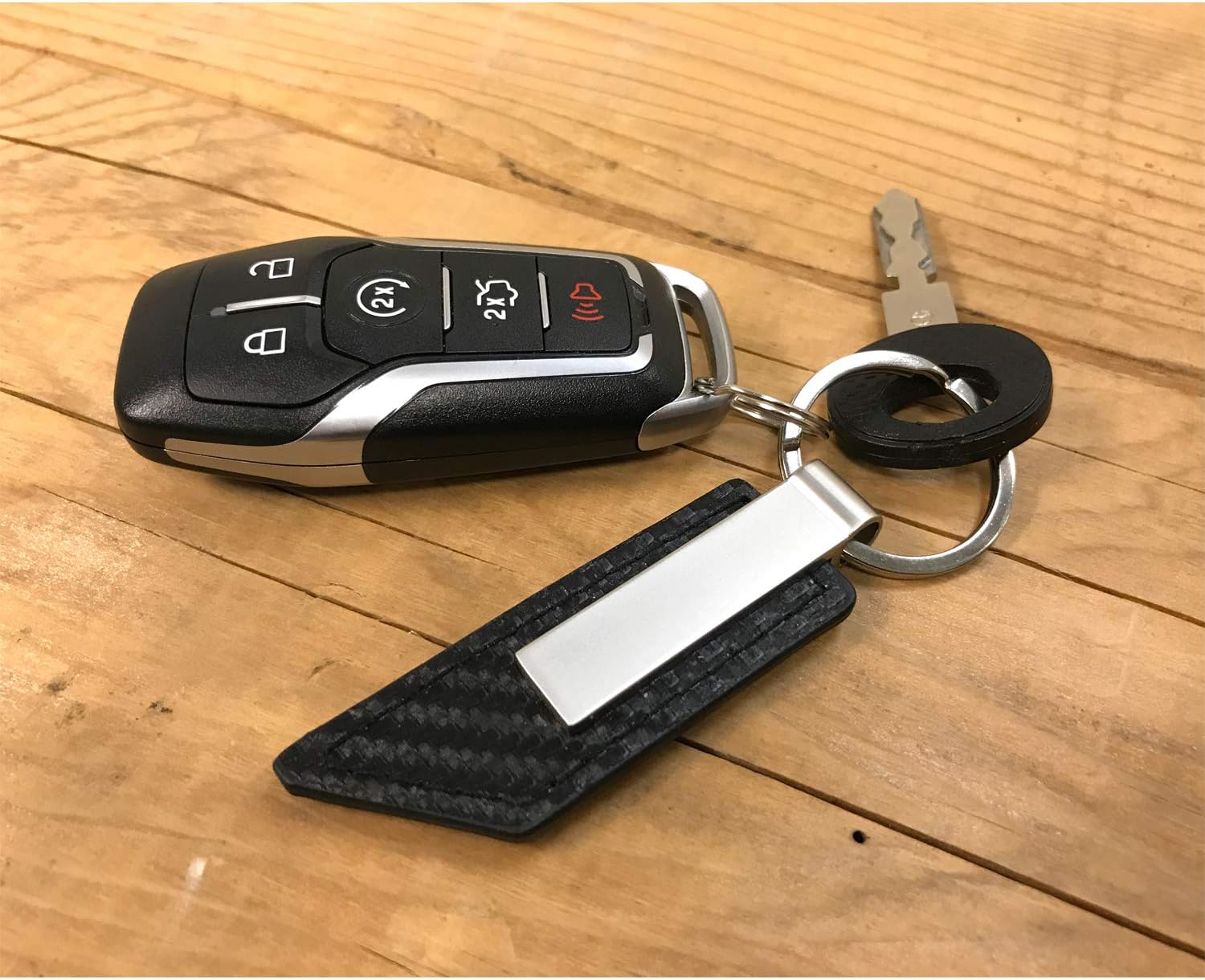 Compatible con Ford F-150 2015 en fibra de carbono textura negro PU correa de cuero llavero