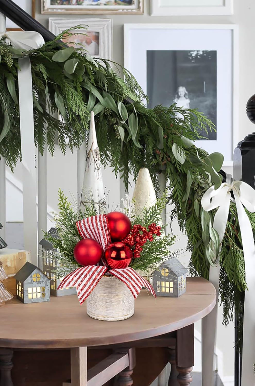 Hollyone Pequeño árbol de Navidad artificial de 11 pulgadas, decoración de plantas en maceta con adornos de bolas de Navidad, bayas para el hogar,