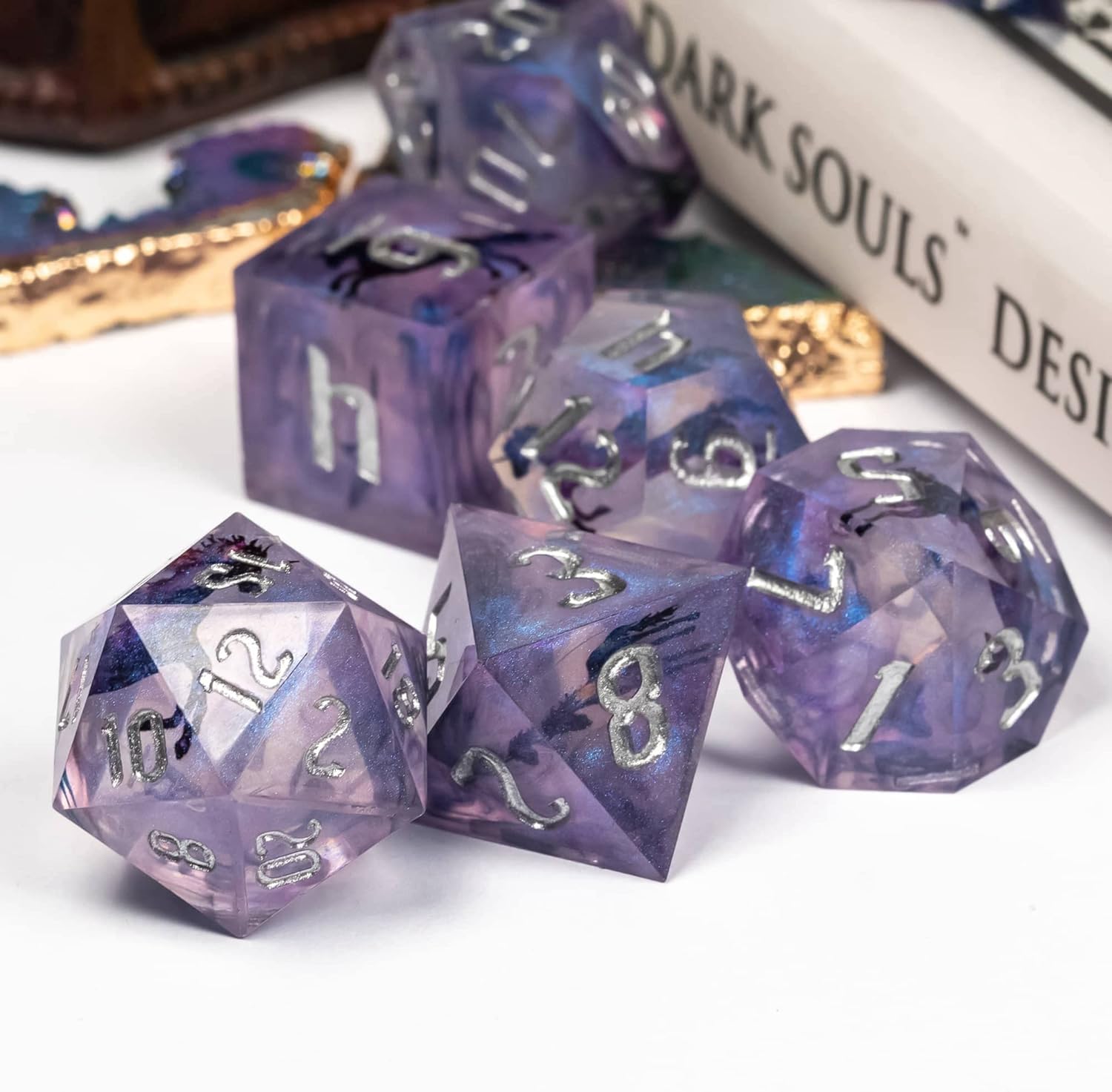 Cusdie Dados DND de bordes afilados, 7 dados D&D, juego de dados poliédricos hechos a mano, para juegos de rol, MTG Pathfinder (unicornio Decoupage)